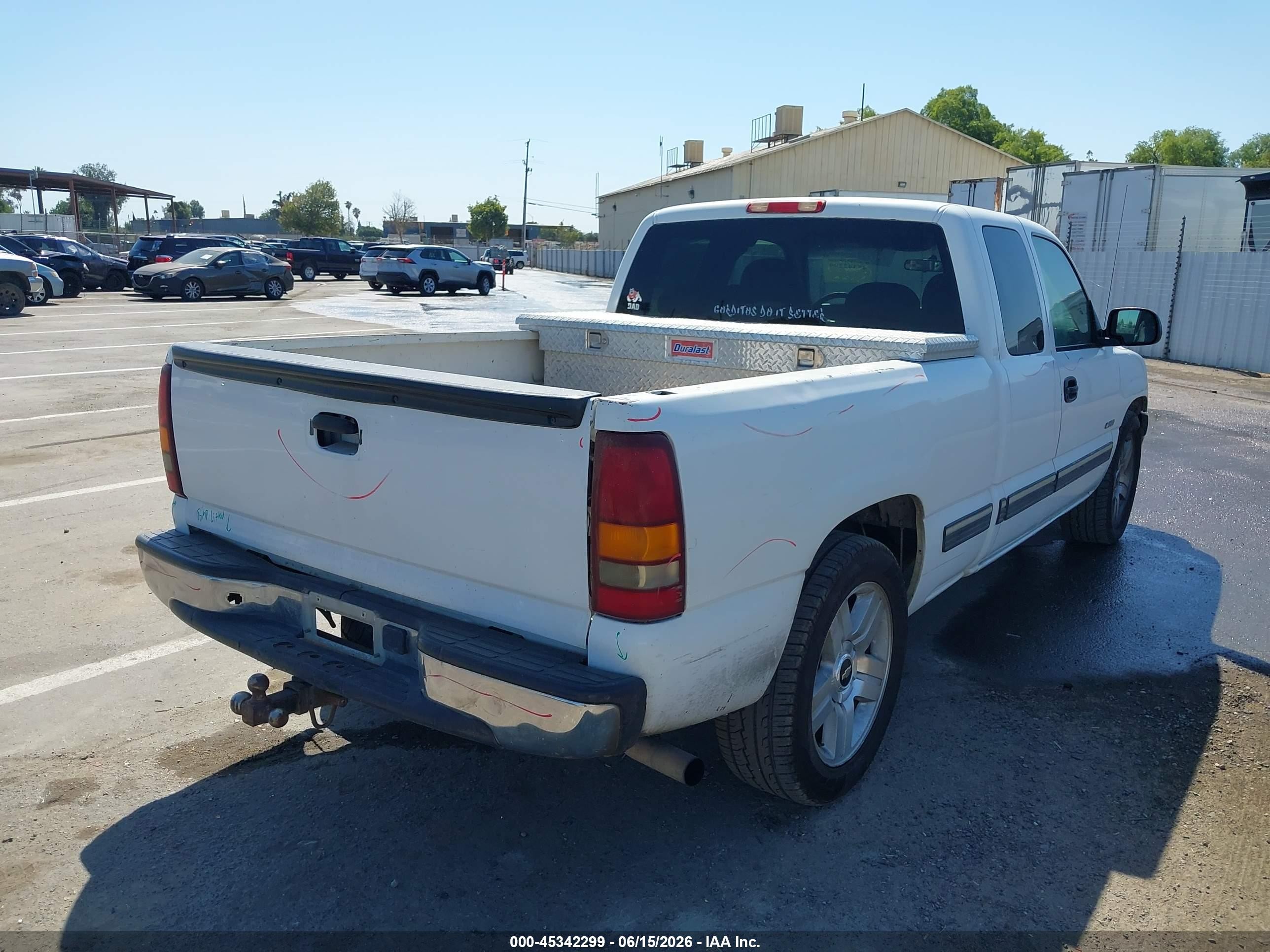 2002 Chevrolet Silverado 1500 Ls Белый vin: 2GCEC19V821425703