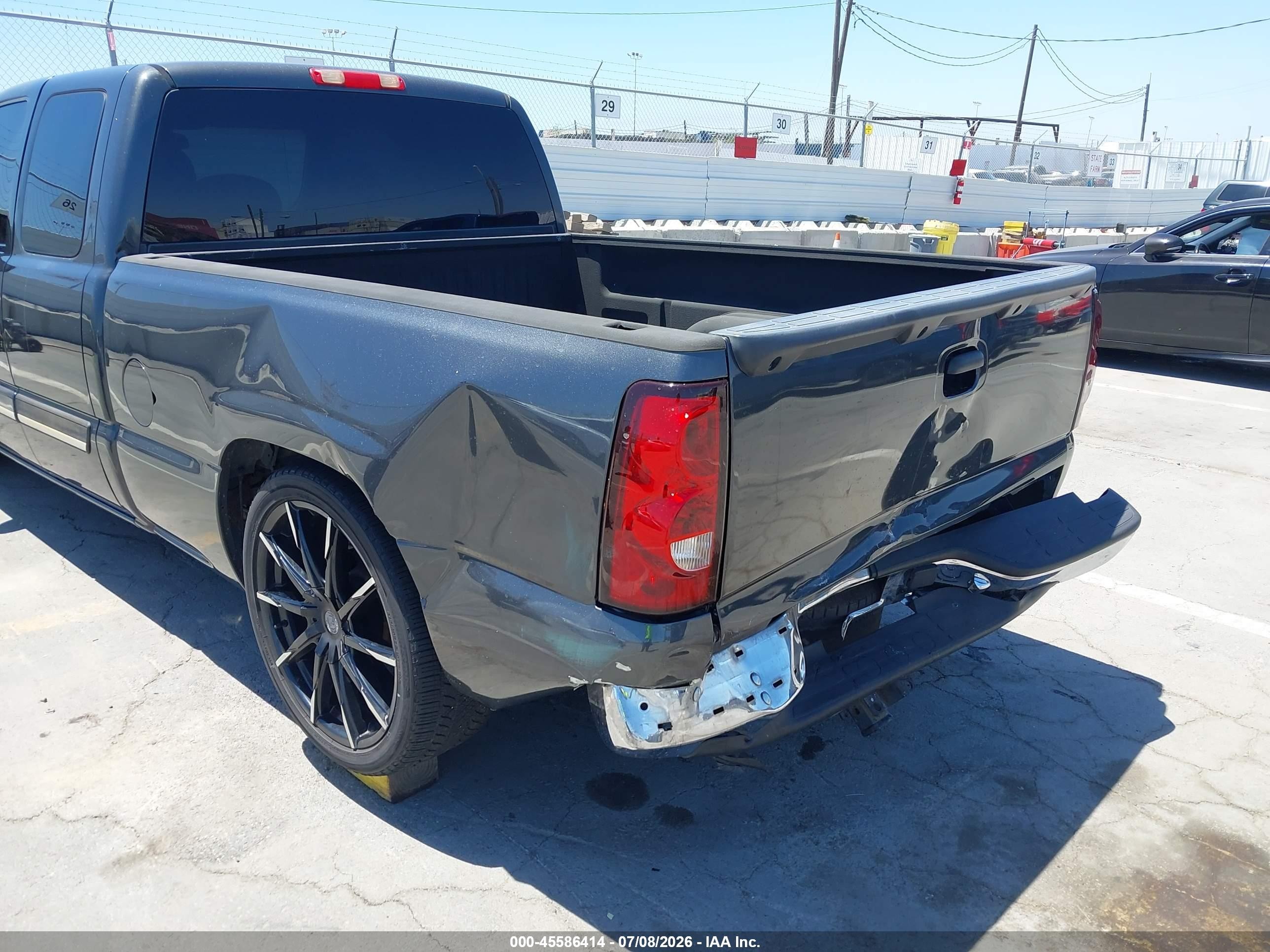 2003 Chevrolet Silverado 1500 Ls Black vin: 2GCEC19V831242478