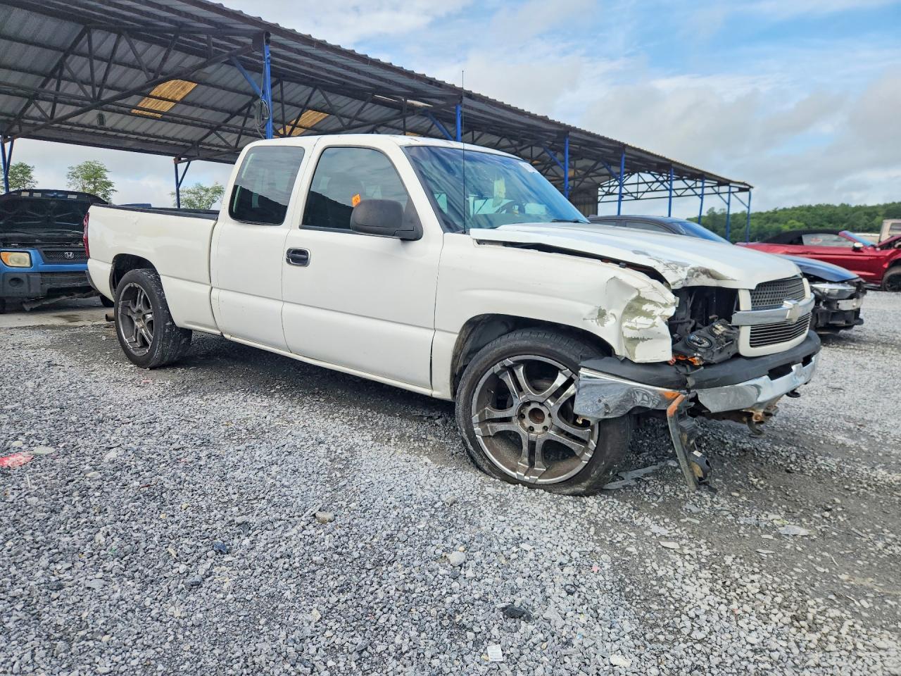2004 Chevrolet Silverado C1500 White vin: 2GCEC19V841107664