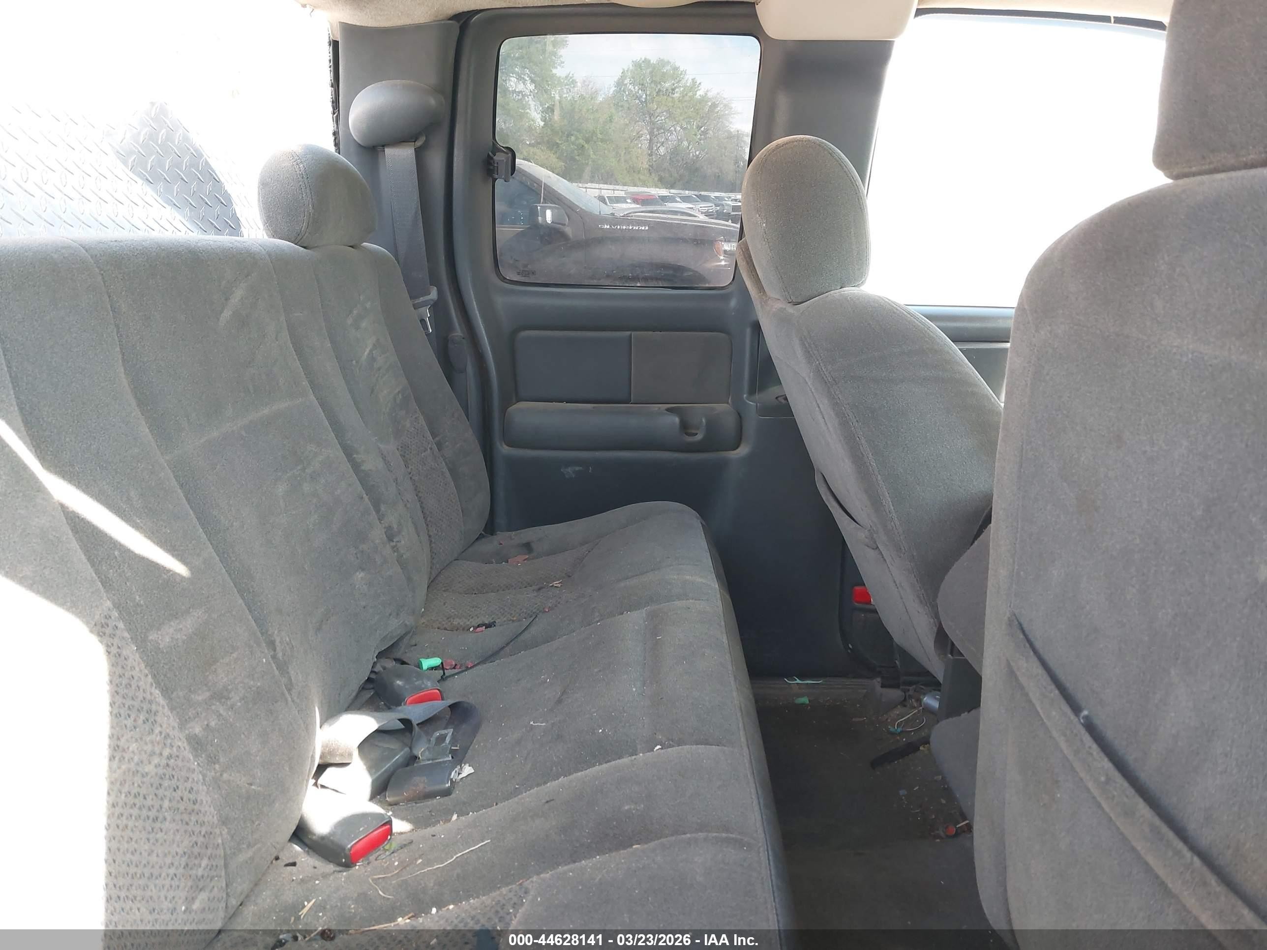 2004 Chevrolet Silverado 1500 Ls Зеленый vin: 2GCEC19V841135965
