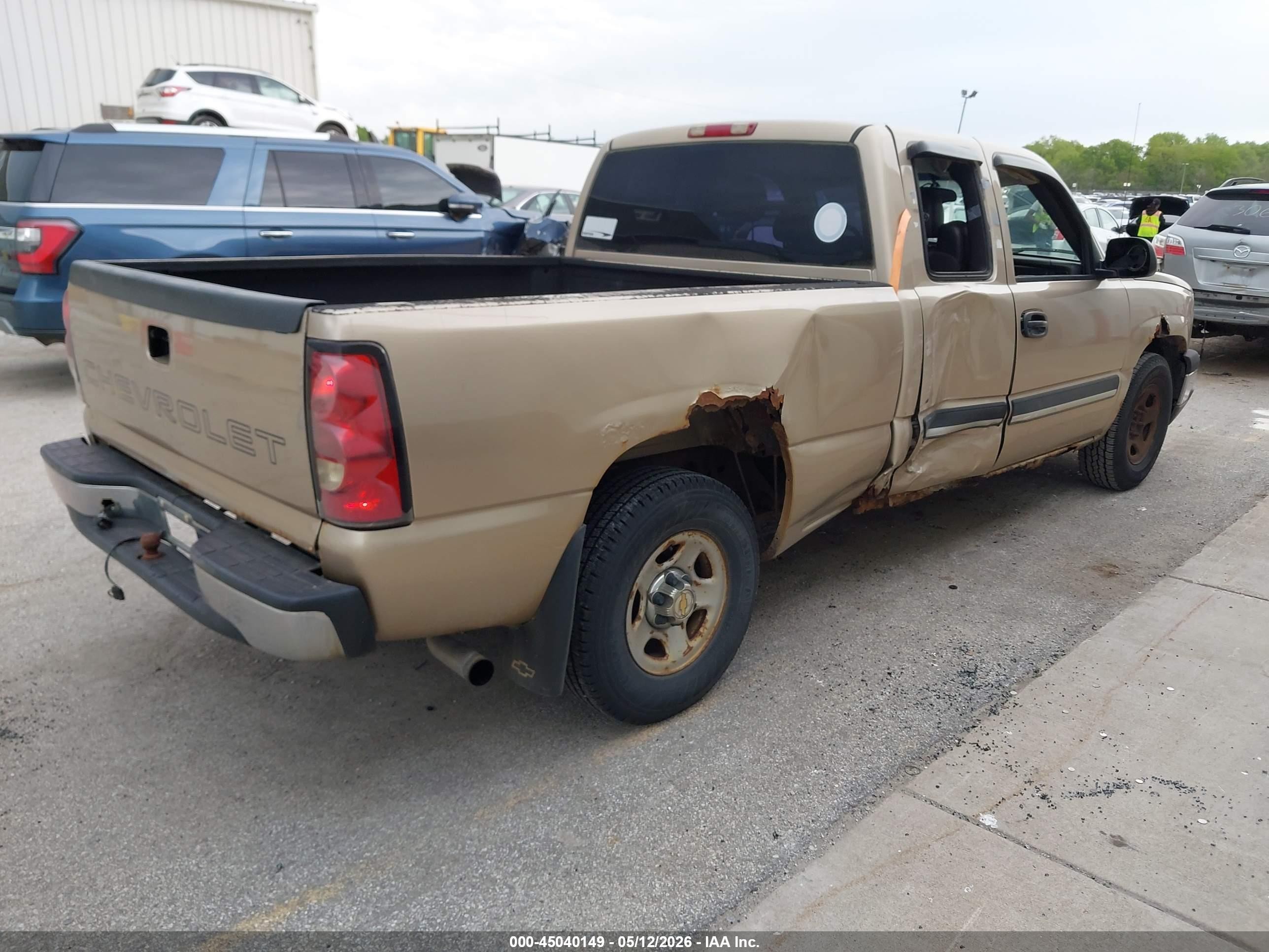 2004 Chevrolet Silverado 1500   Gold vin: 2GCEC19V841247469