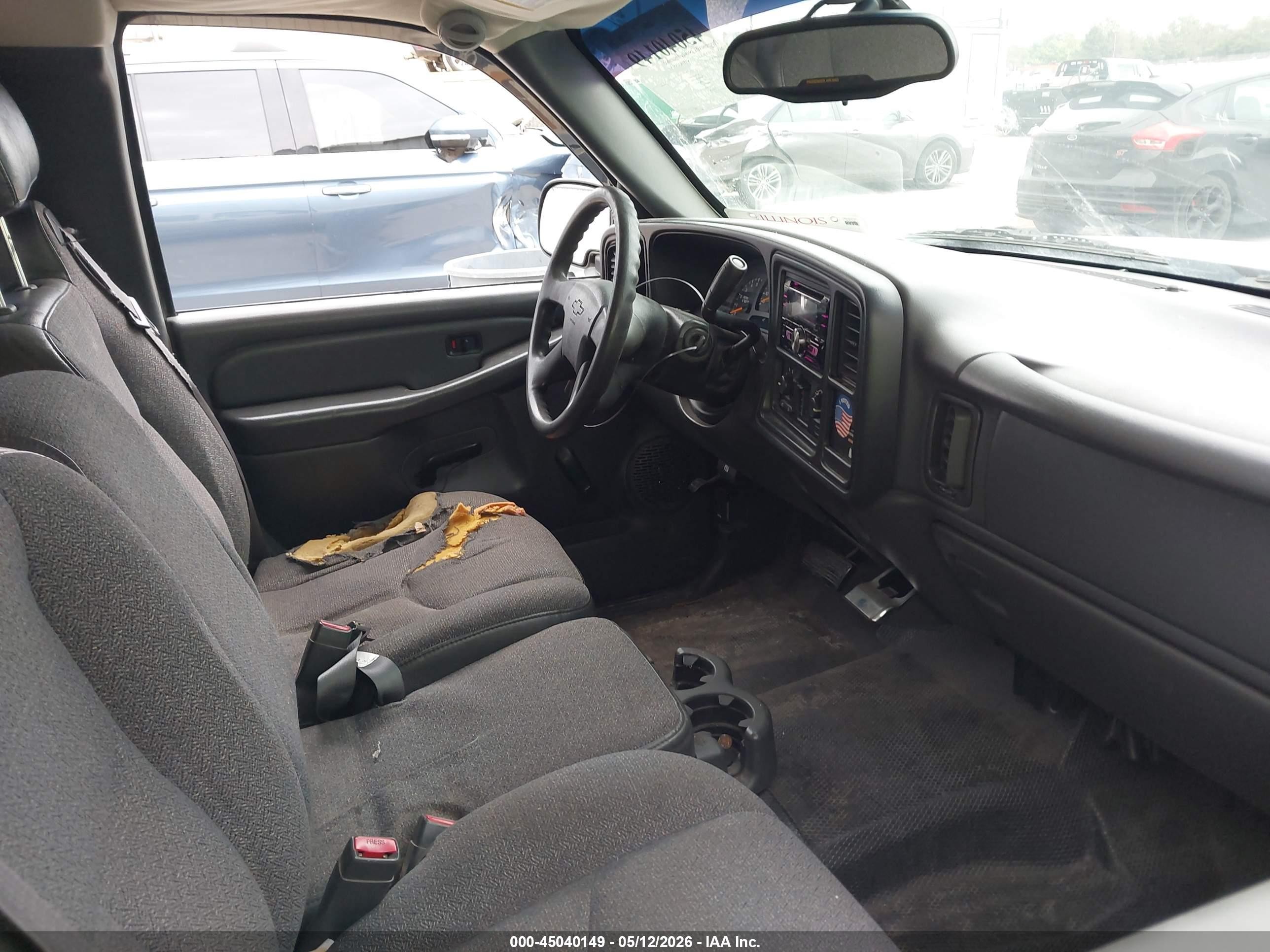 2004 Chevrolet Silverado 1500   Gold vin: 2GCEC19V841247469