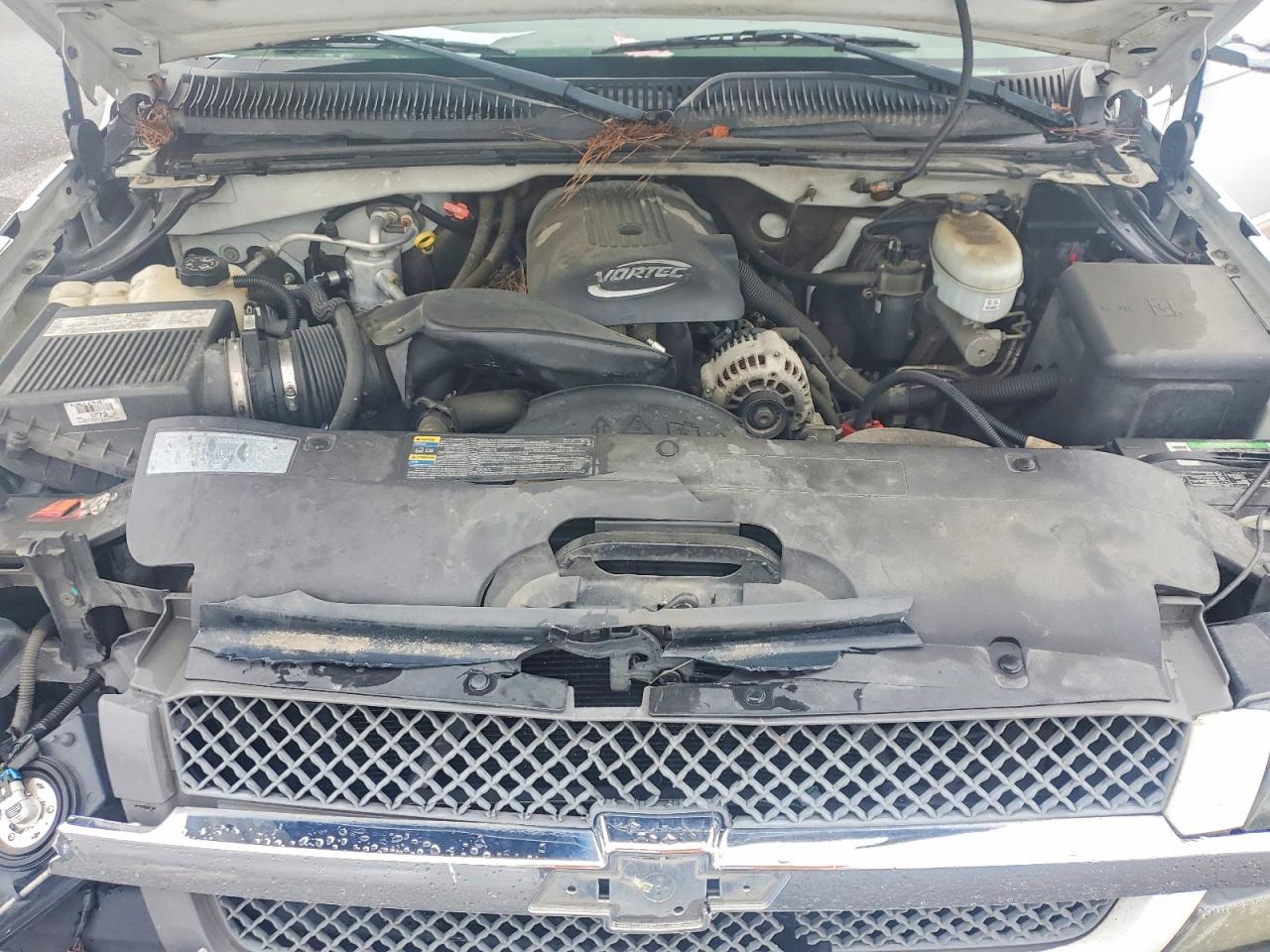 2004 Chevrolet Silverado C1500 White vin: 2GCEC19V841302700