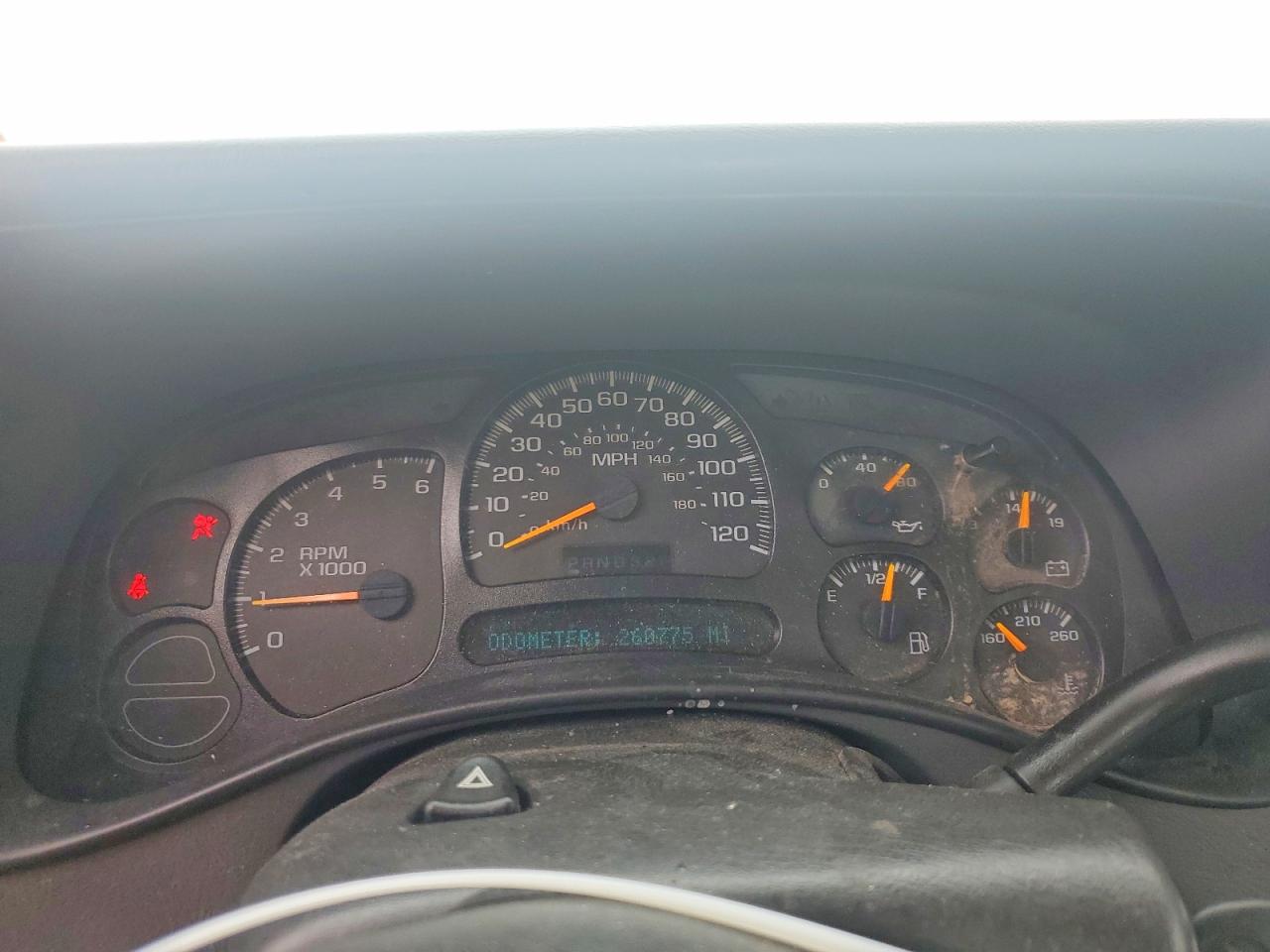 2004 Chevrolet Silverado C1500 White vin: 2GCEC19V841302700