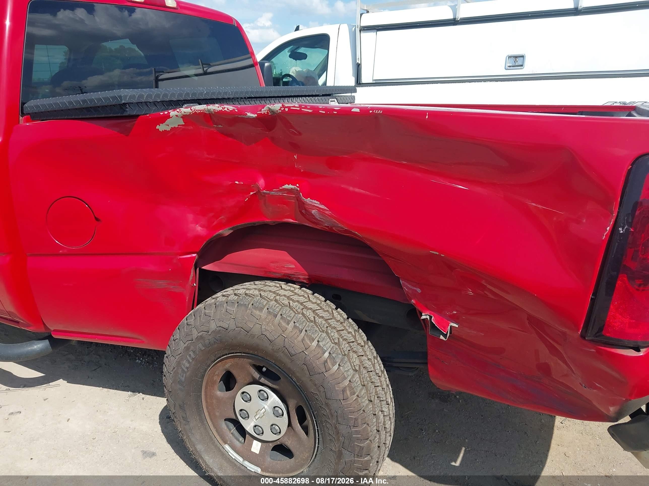 2004 Chevrolet Silverado 1500 Ls Red vin: 2GCEC19V841346969