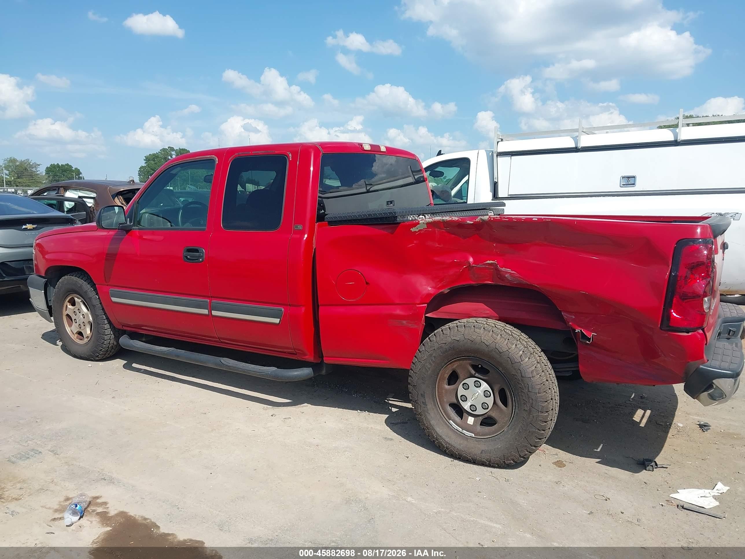 2004 Chevrolet Silverado 1500 Ls Red vin: 2GCEC19V841346969
