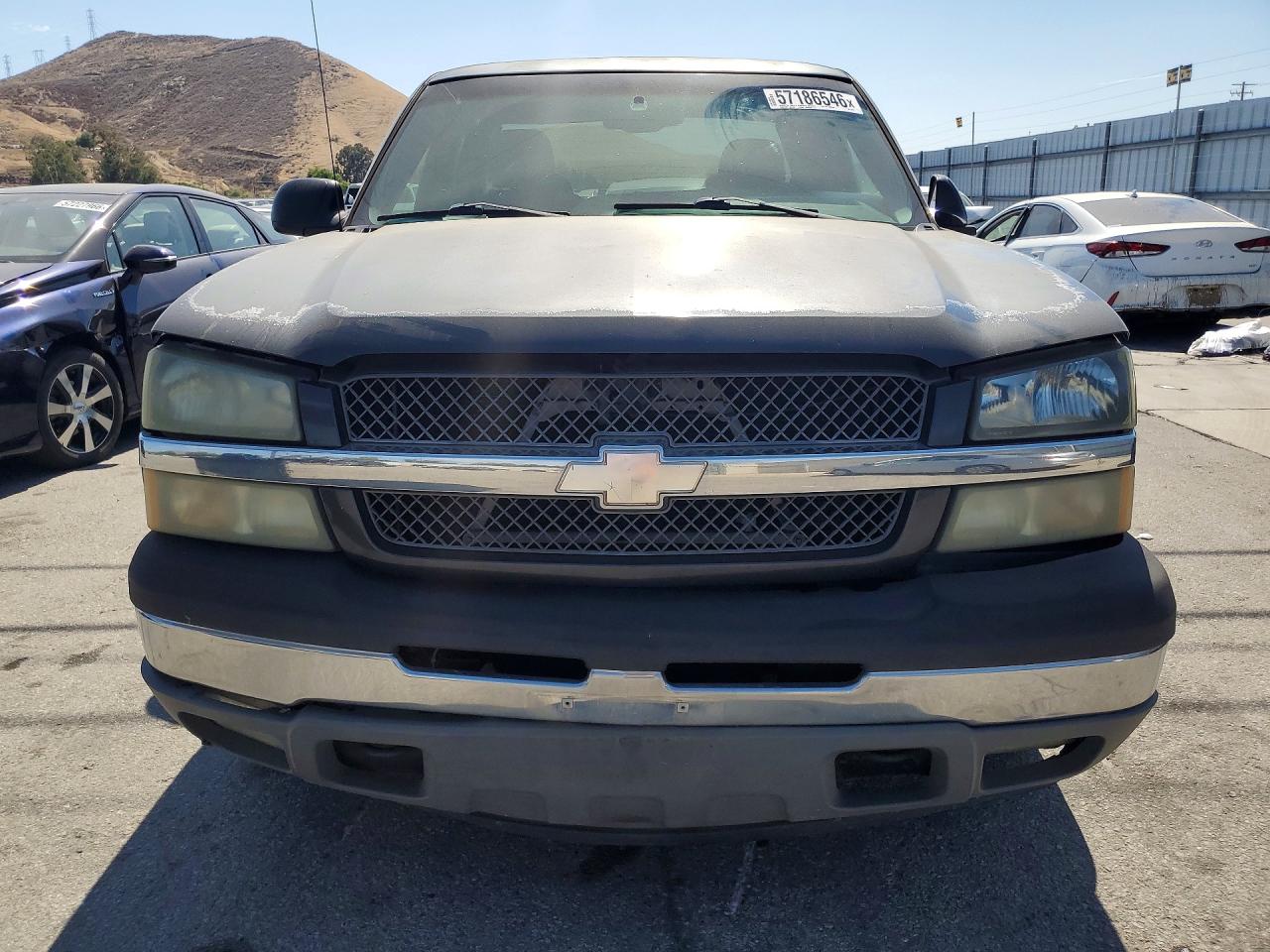 2005 Chevrolet Silverado C1500 Gray vin: 2GCEC19V851205773