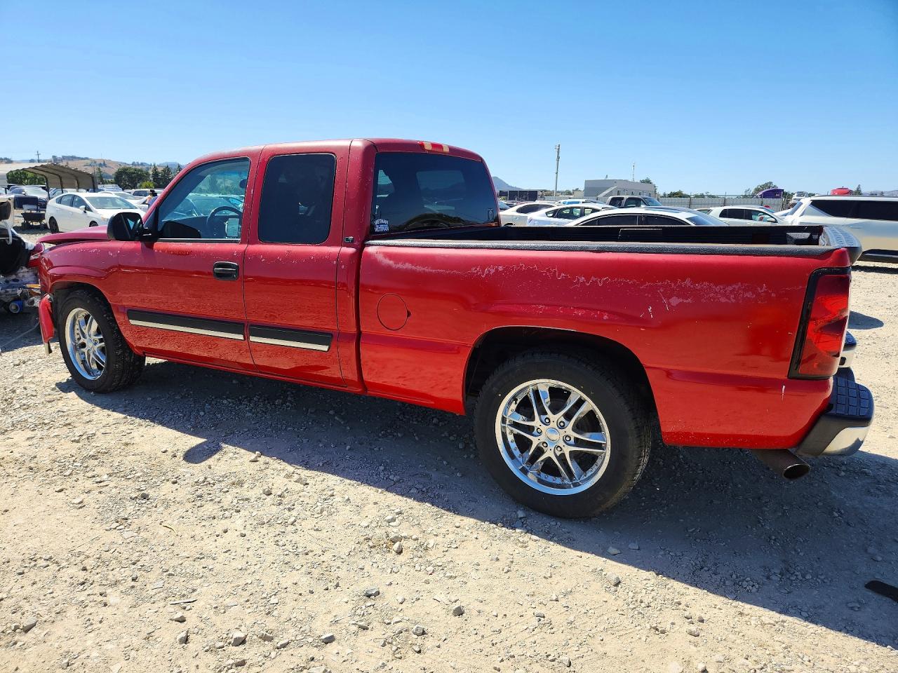 2006 Chevrolet Silverado C1500 Red vin: 2GCEC19V861269443