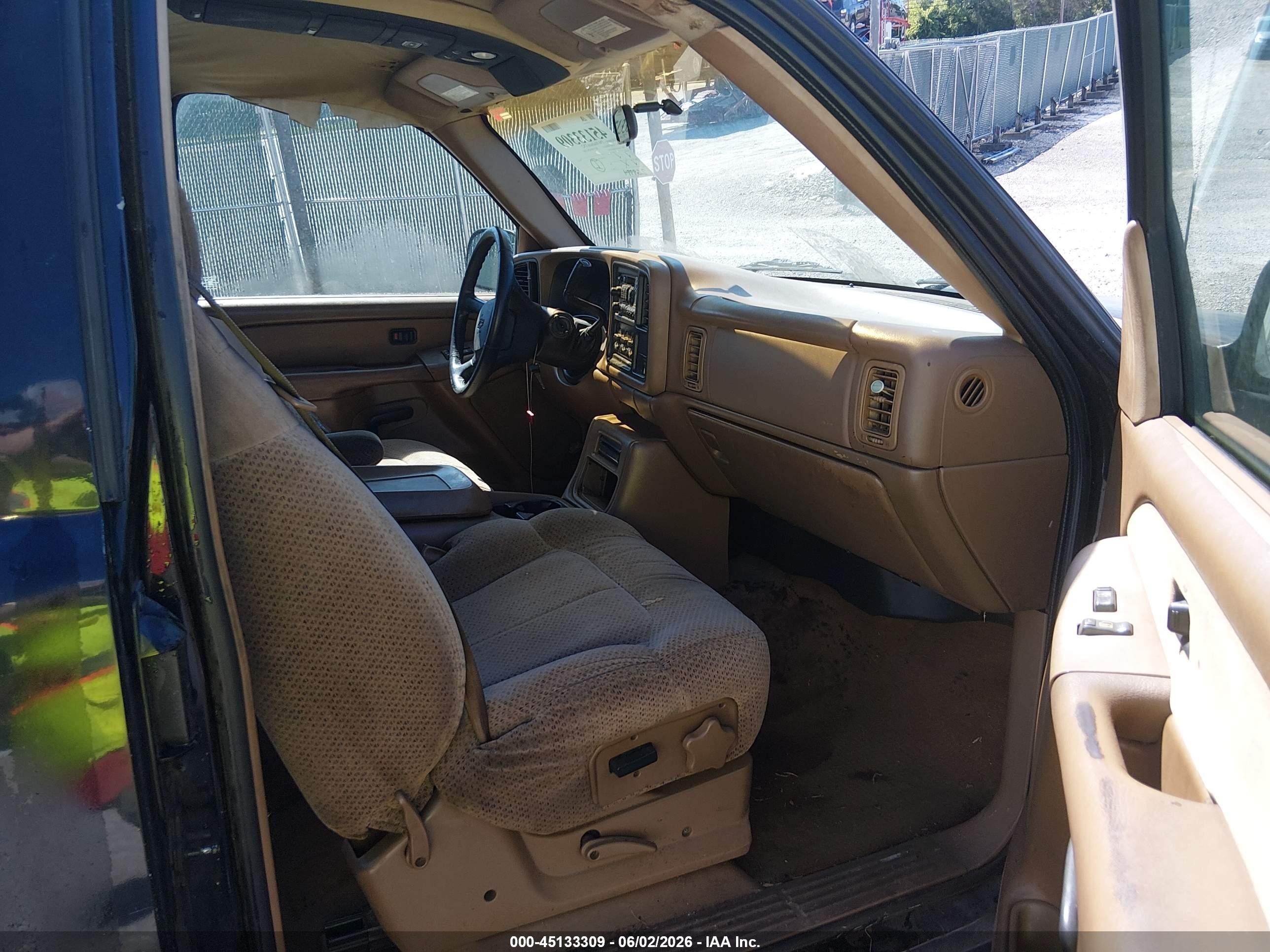 1999 Chevrolet Silverado 1500 Ls Black vin: 2GCEC19V8X1147165