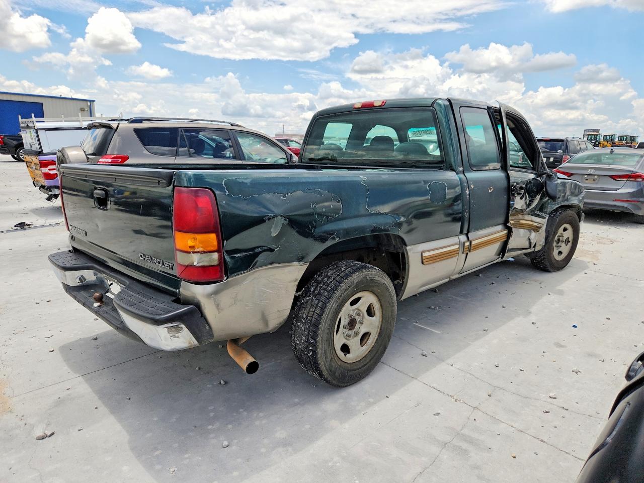 2001 Chevrolet Silverado C1500 Green vin: 2GCEC19V911332347