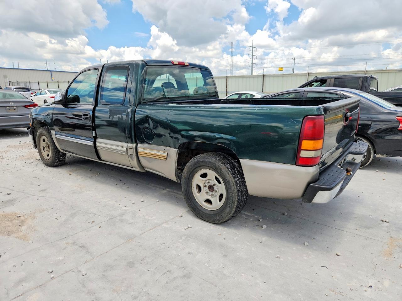 2001 Chevrolet Silverado C1500 Green vin: 2GCEC19V911332347