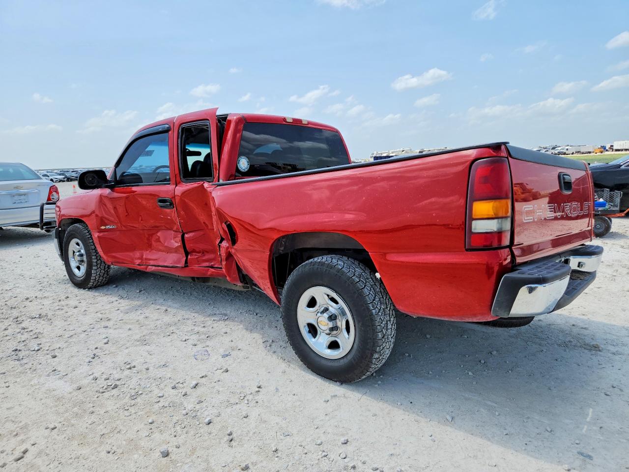 2001 Chevrolet Silverado C1500 Red vin: 2GCEC19V911345339