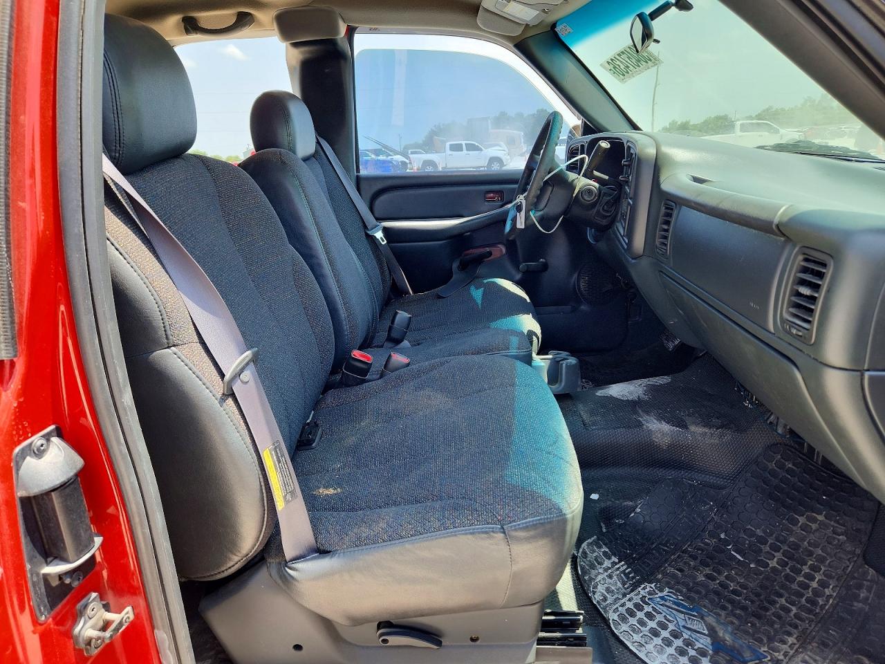 2001 Chevrolet Silverado C1500 Red vin: 2GCEC19V911345339
