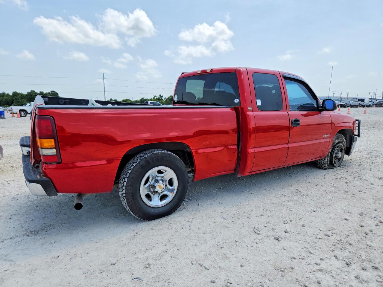 2001 Chevrolet Silverado C1500 Red vin: 2GCEC19V911345339