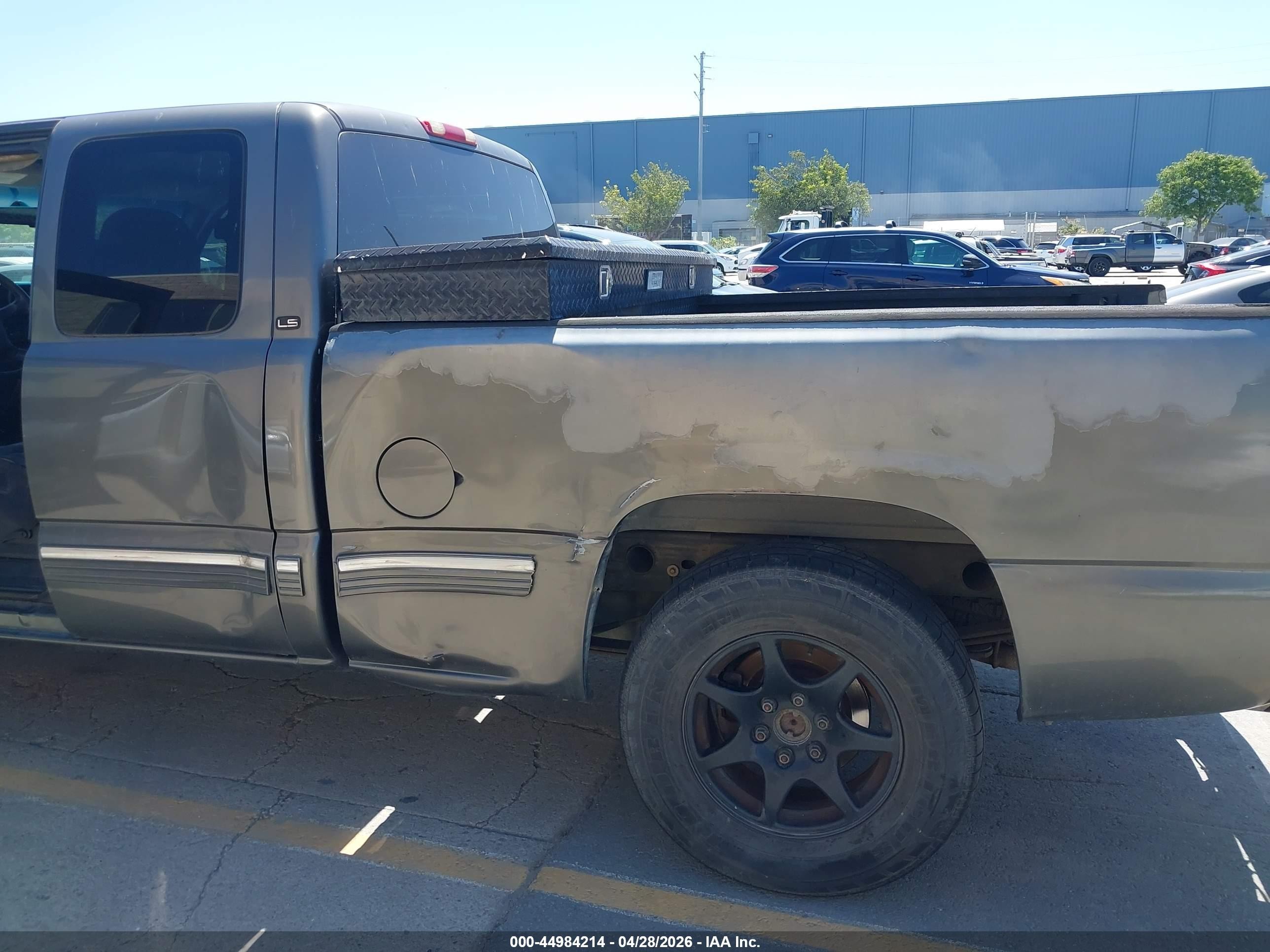 2002 Chevrolet Silverado 1500 Ls Gray vin: 2GCEC19V921241774