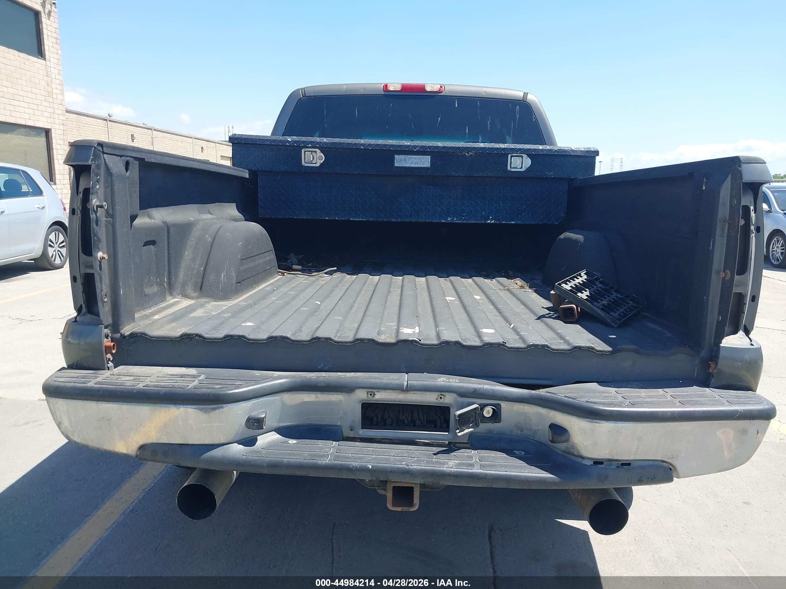 2002 Chevrolet Silverado 1500 Ls Gray vin: 2GCEC19V921241774