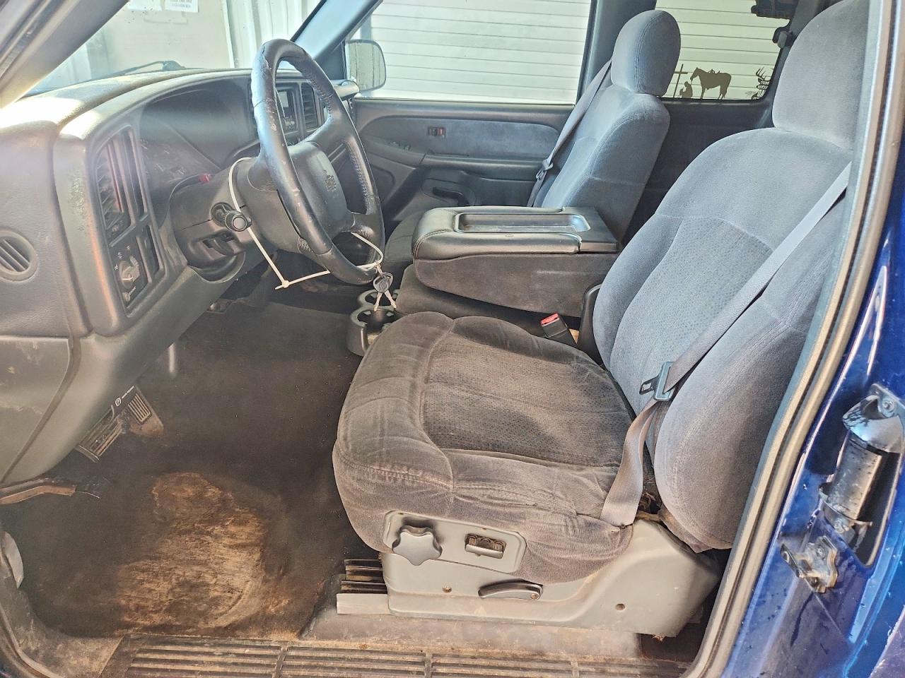 2002 Chevrolet Silverado C1500 Blue vin: 2GCEC19V921282065