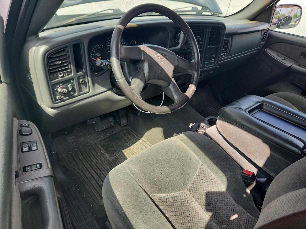 2003 Chevrolet Silverado C1500 Black vin: 2GCEC19V931290832