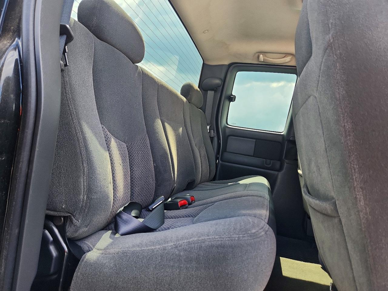 2003 Chevrolet Silverado C1500 Black vin: 2GCEC19V931290832