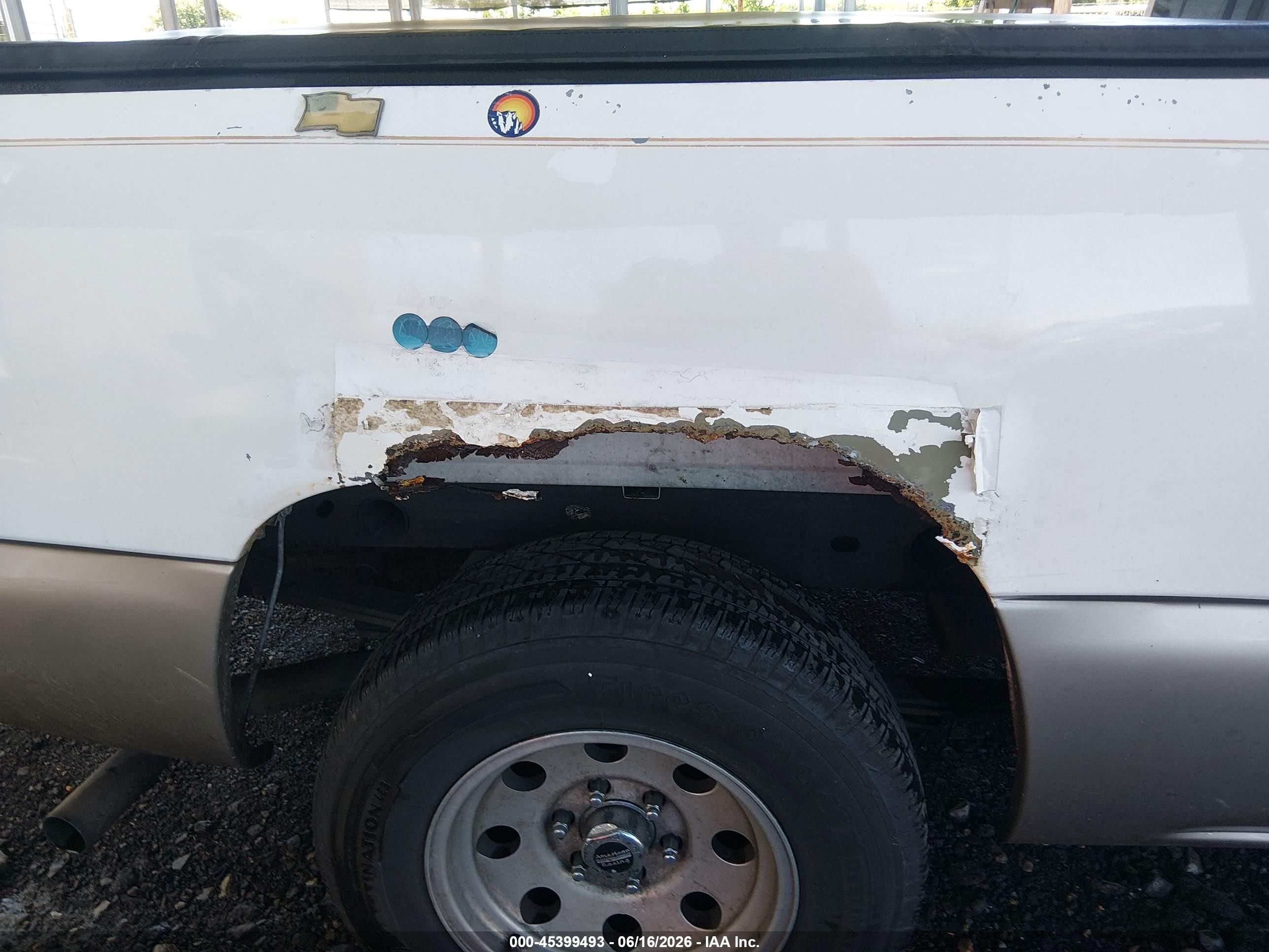2003 Chevrolet Silverado 1500 Ls White vin: 2GCEC19V931365741