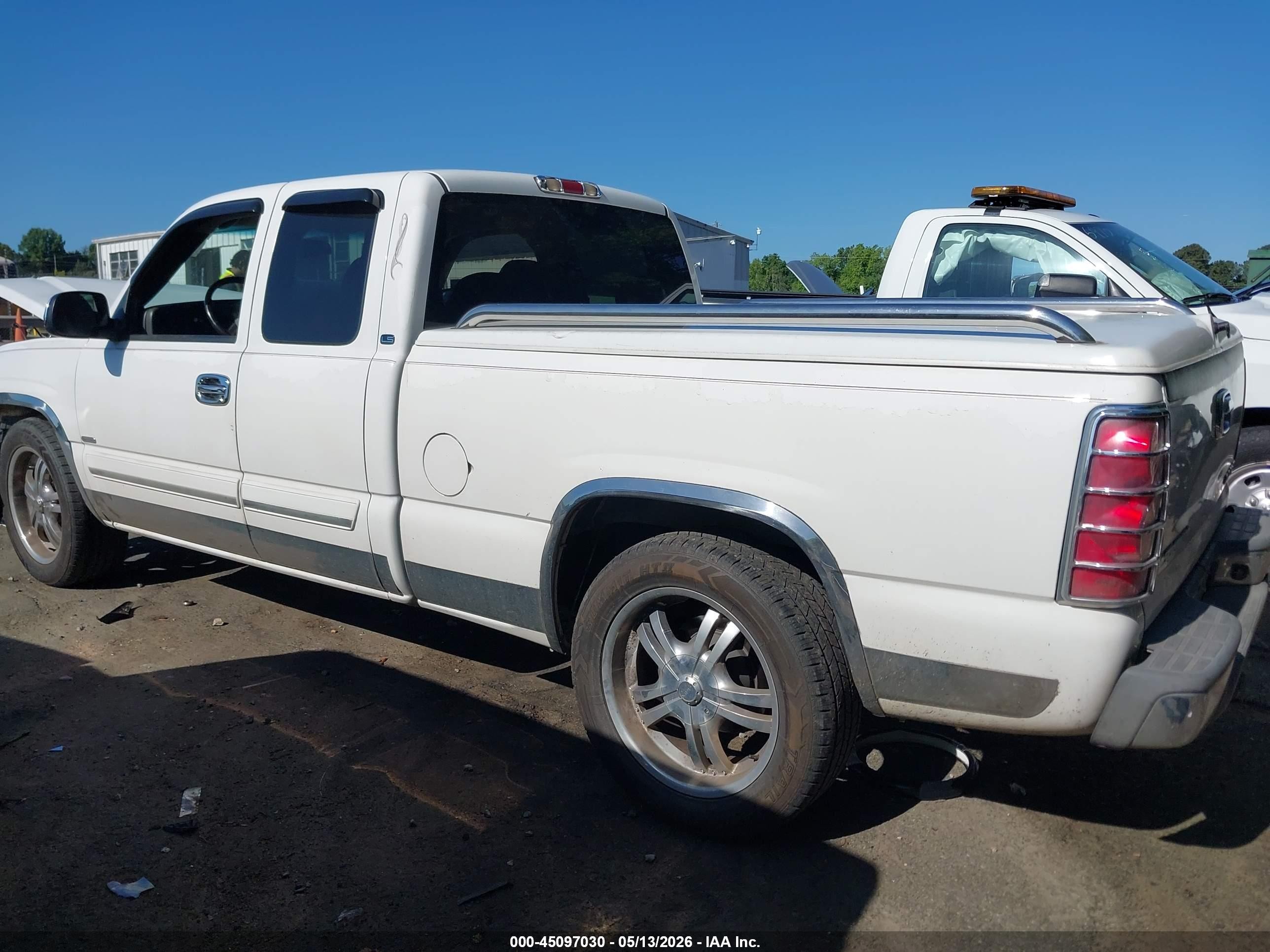 2003 Chevrolet Silverado 1500 Ls White vin: 2GCEC19V931374343