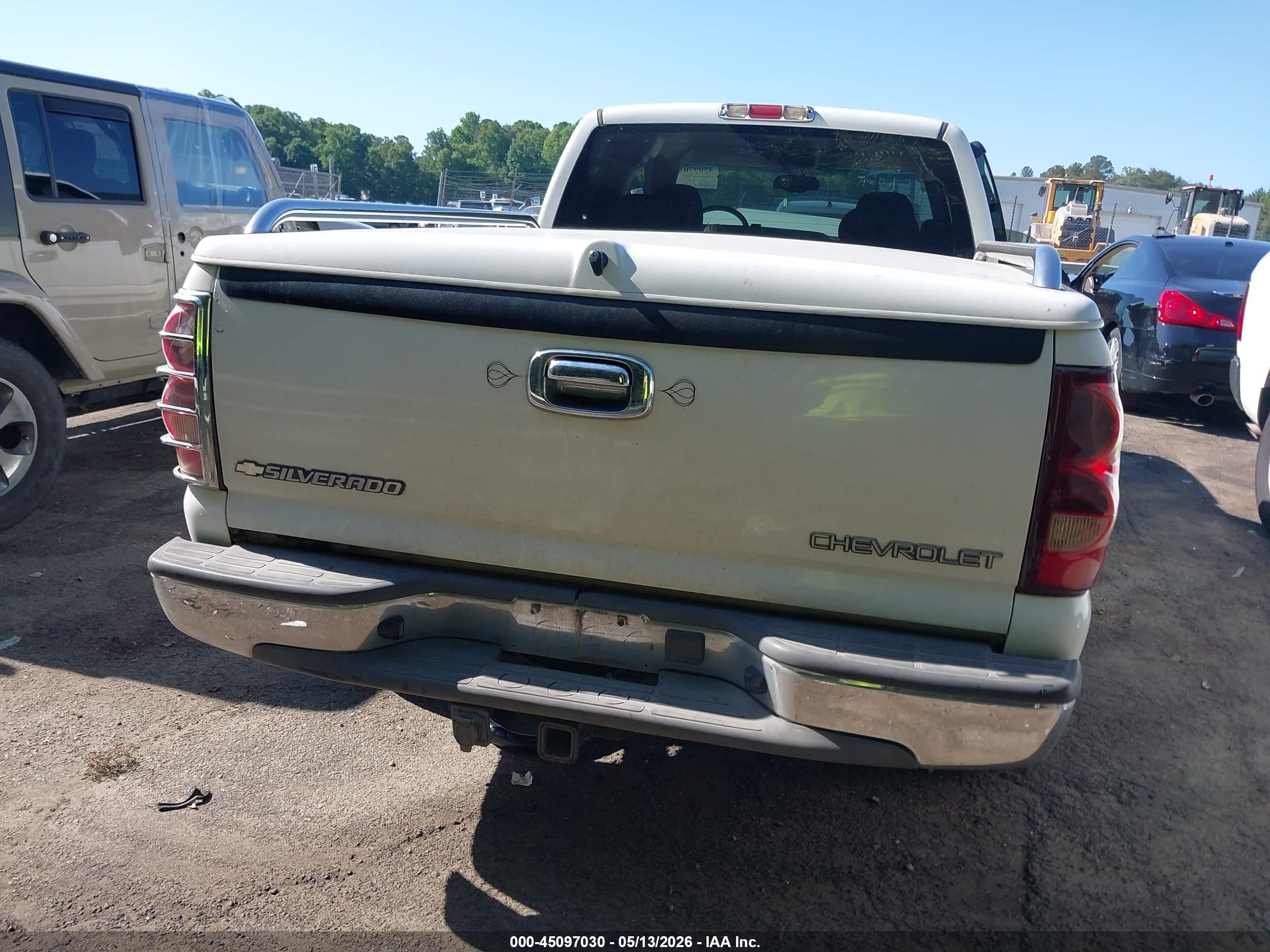 2003 Chevrolet Silverado 1500 Ls White vin: 2GCEC19V931374343