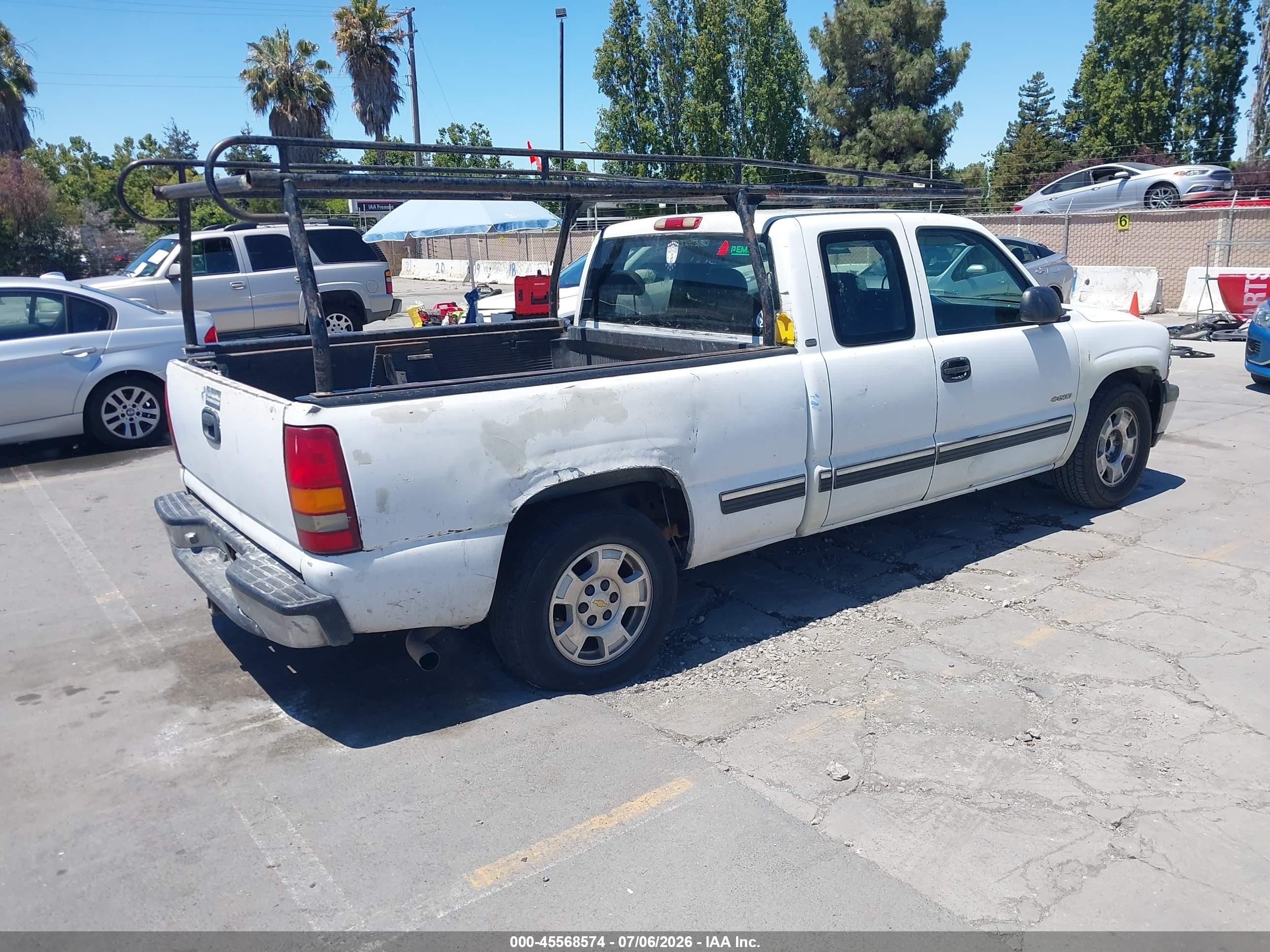 1999 Chevrolet Silverado 1500   White vin: 2GCEC19V9X1204876
