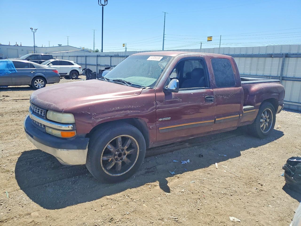 2001 Chevrolet Silverado C1500 Maroon vin: 2GCEC19VX11246190