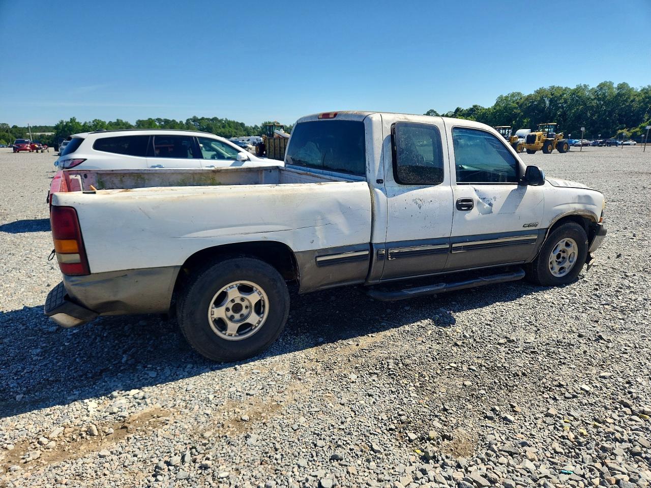 2001 Chevrolet Silverado C1500 Two Tone vin: 2GCEC19VX11341025