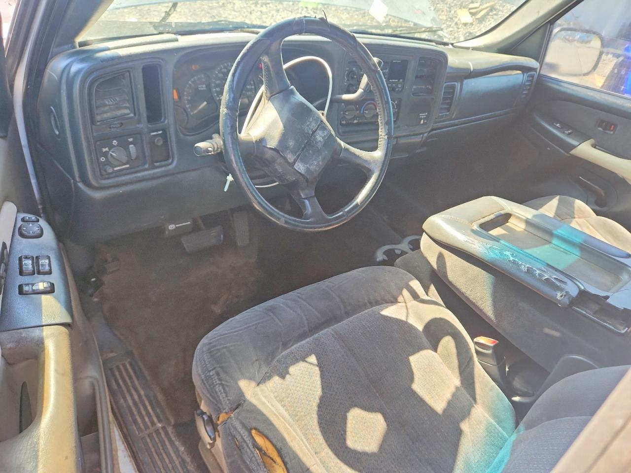 2001 Chevrolet Silverado C1500 Two Tone vin: 2GCEC19VX11341025