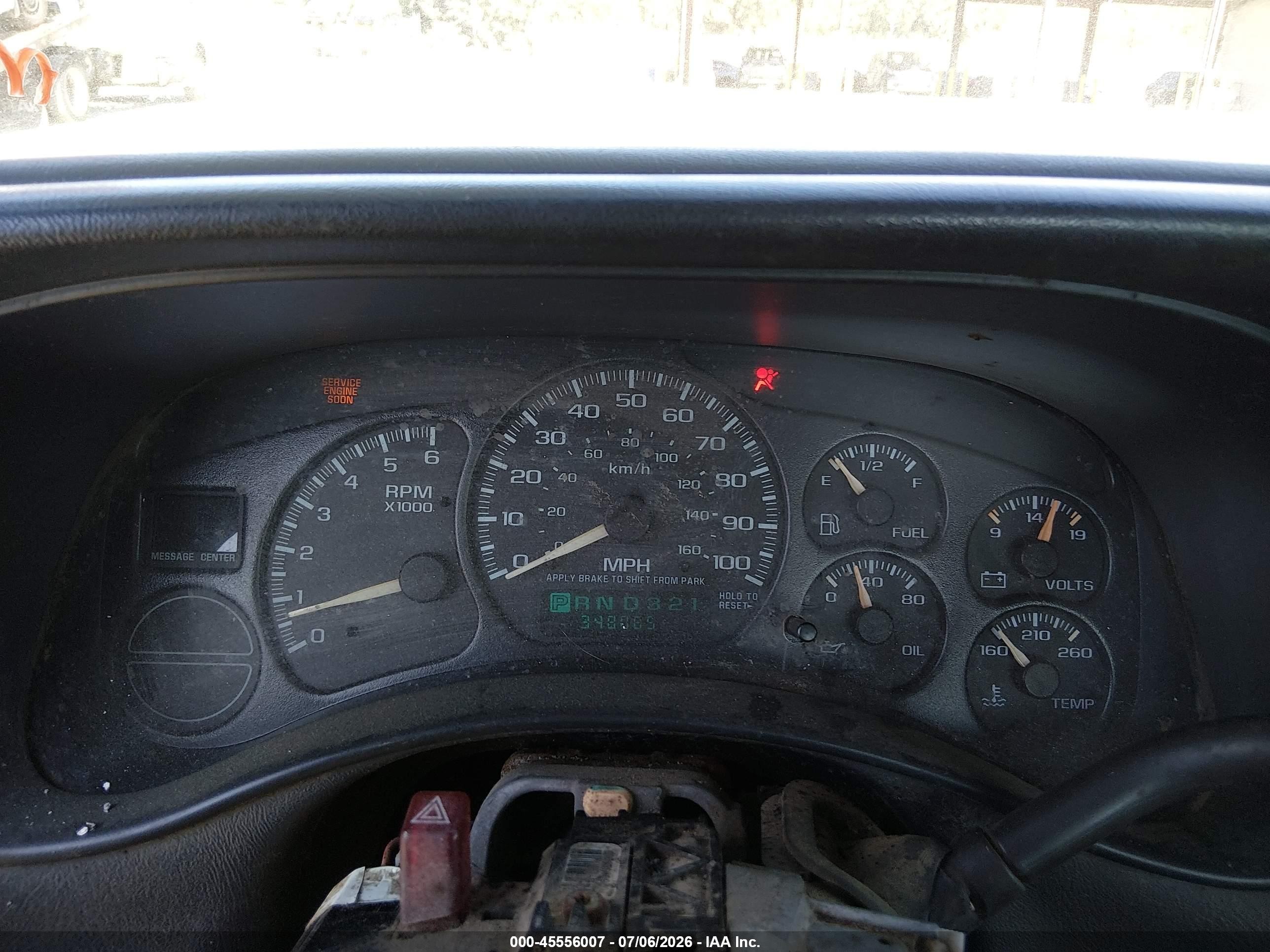 2001 Chevrolet Silverado 1500   White vin: 2GCEC19VX11397451