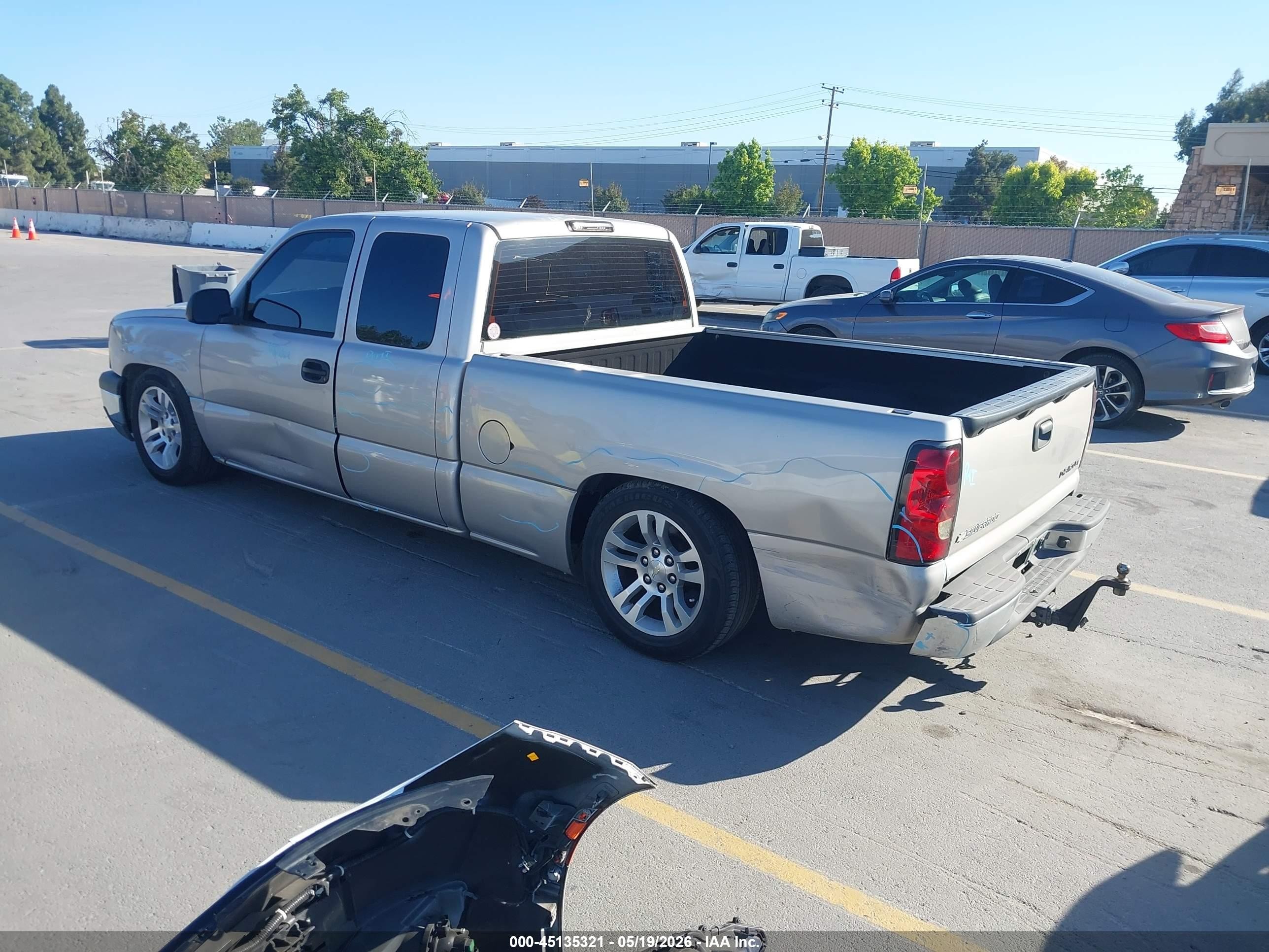 2004 Chevrolet Silverado 1500 Ls Gray vin: 2GCEC19VX41190093