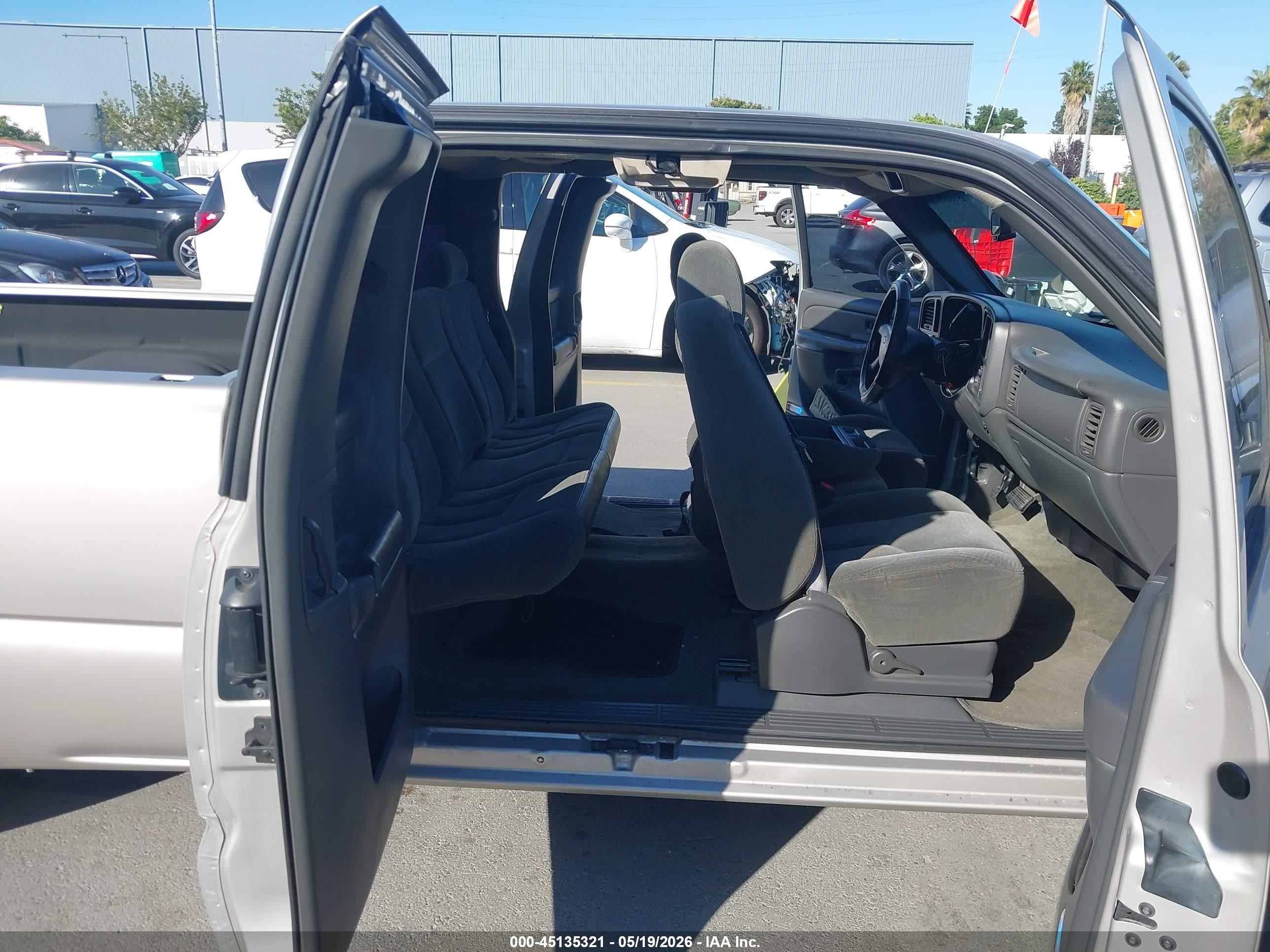 2004 Chevrolet Silverado 1500 Ls Gray vin: 2GCEC19VX41190093