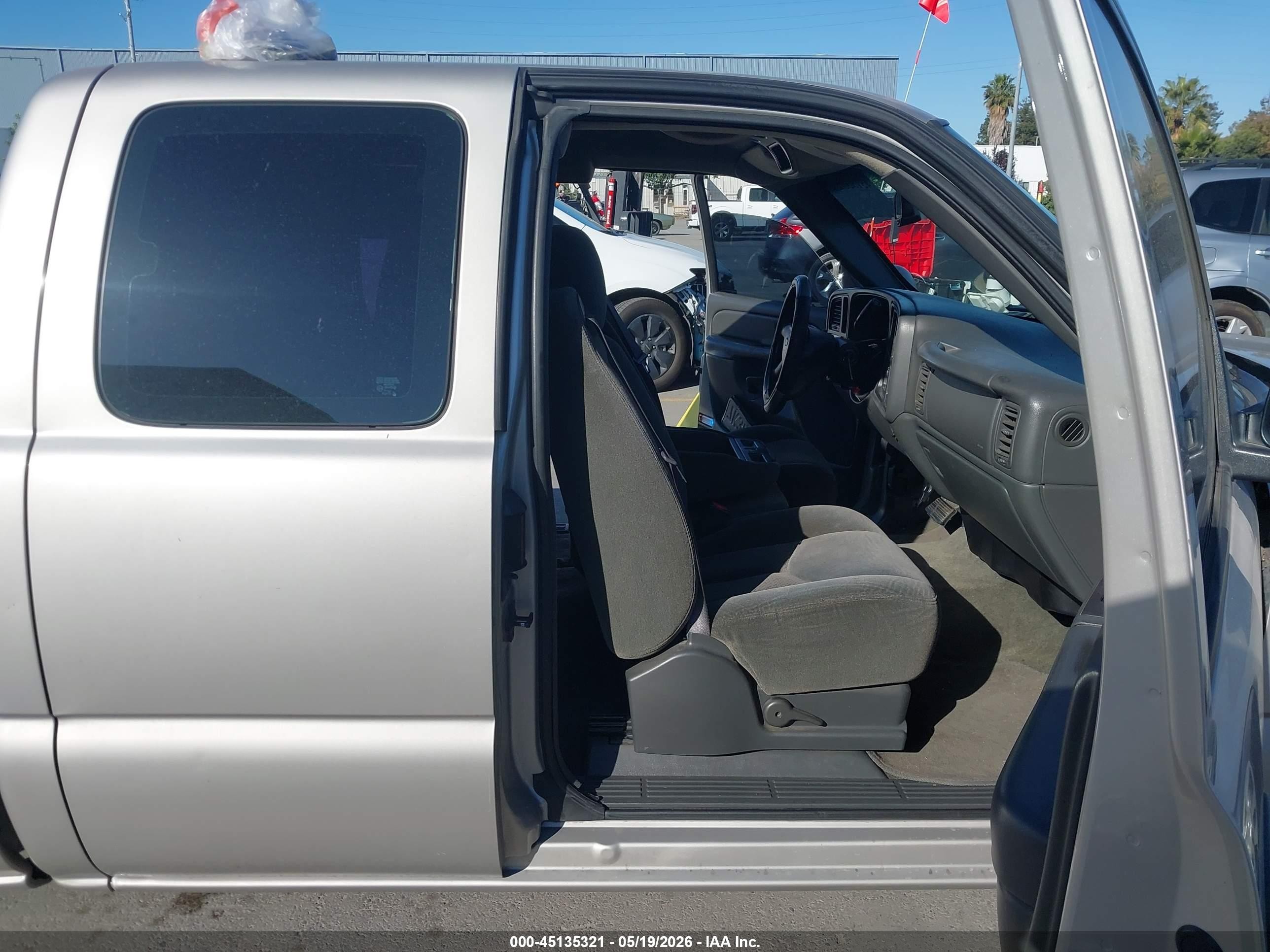 2004 Chevrolet Silverado 1500 Ls Gray vin: 2GCEC19VX41190093
