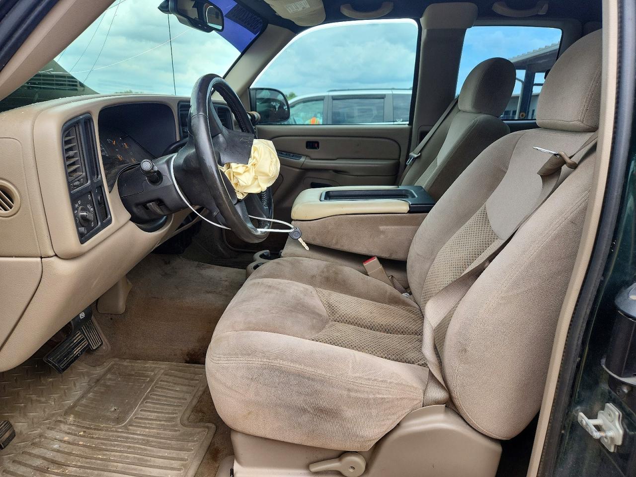 2004 Chevrolet Silverado C1500 Green vin: 2GCEC19VX41345273