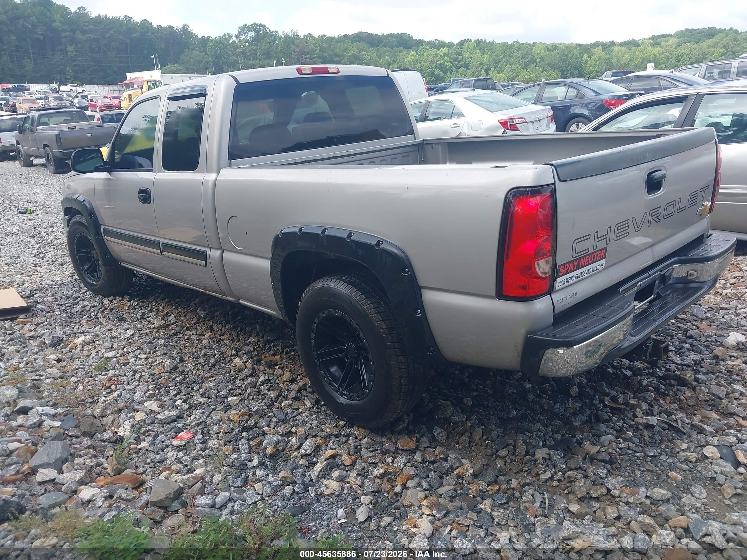 2005 Chevrolet Silverado 1500   Silver vin: 2GCEC19VX51234188