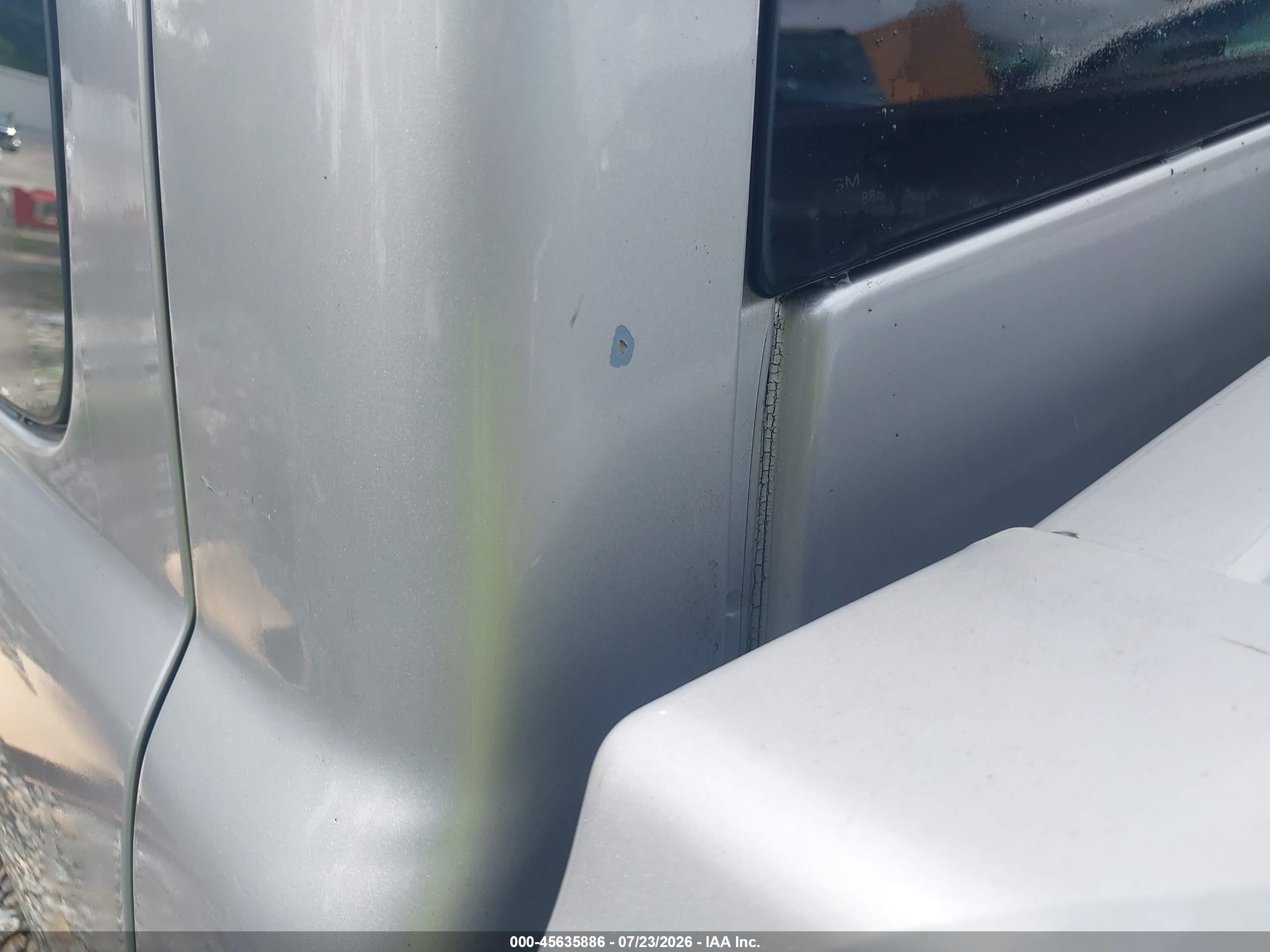 2005 Chevrolet Silverado 1500   Silver vin: 2GCEC19VX51234188