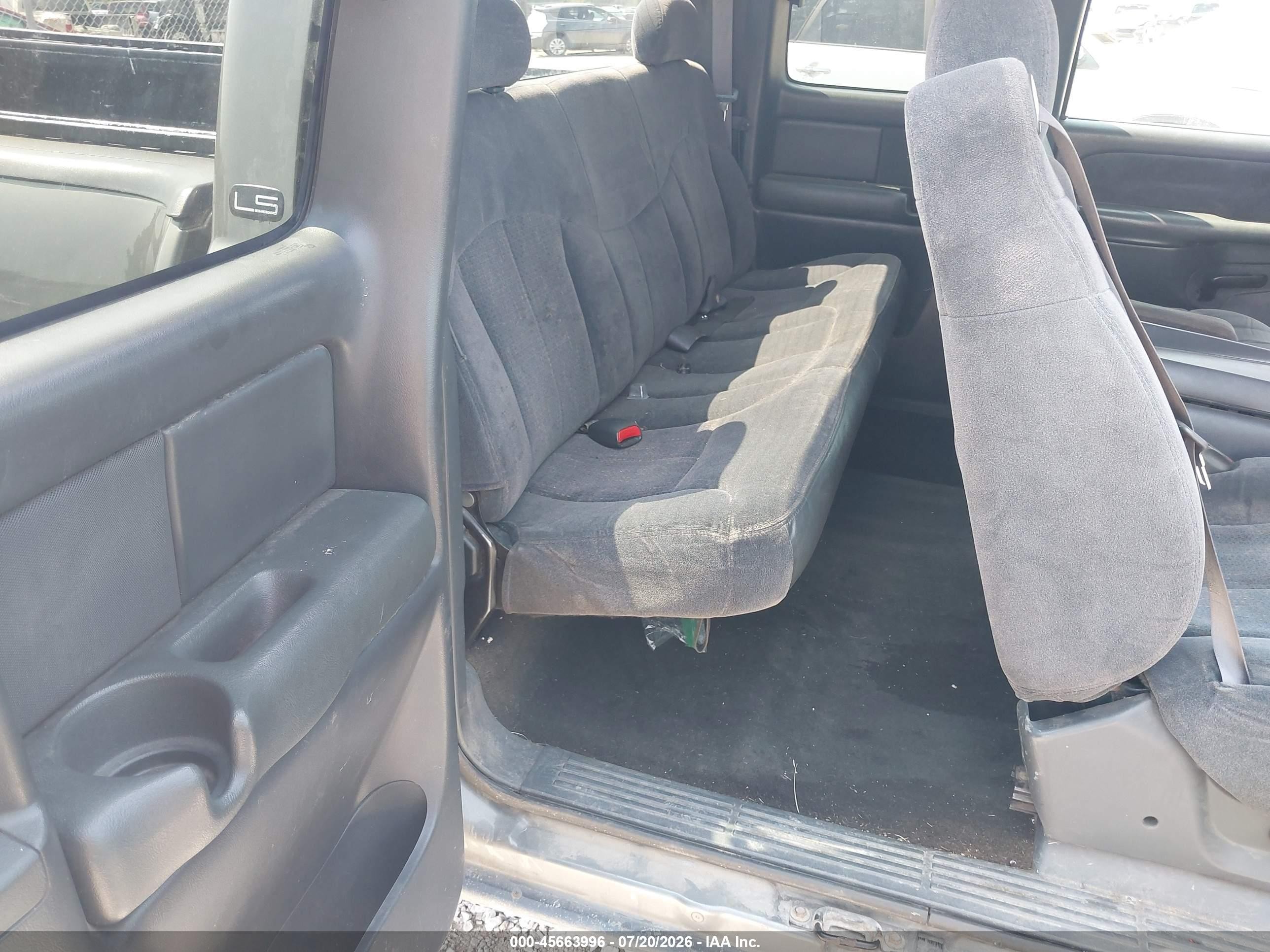 2000 Chevrolet Silverado 1500 Ls Gray vin: 2GCEC19VXY1273321