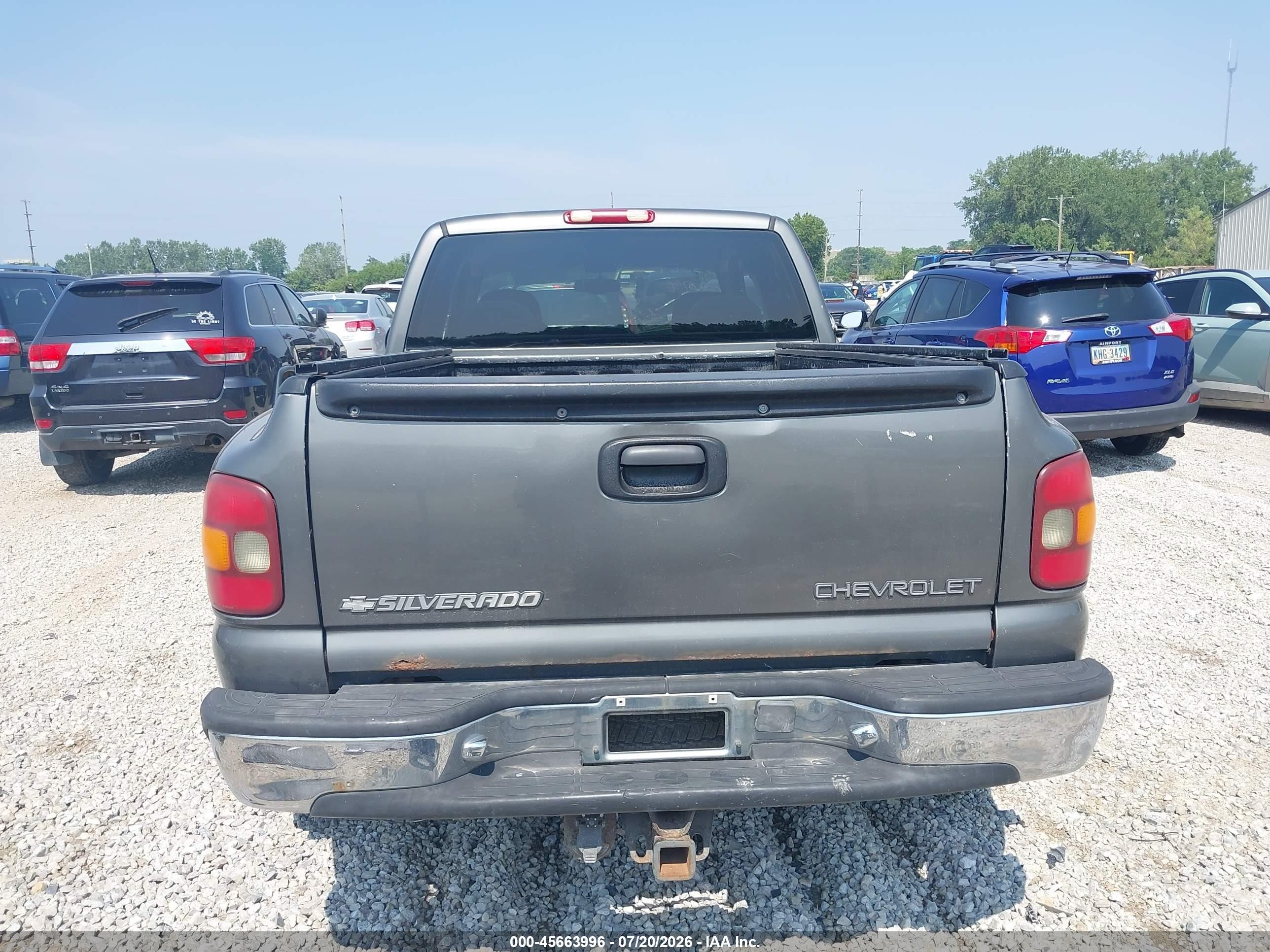 2000 Chevrolet Silverado 1500 Ls Gray vin: 2GCEC19VXY1273321