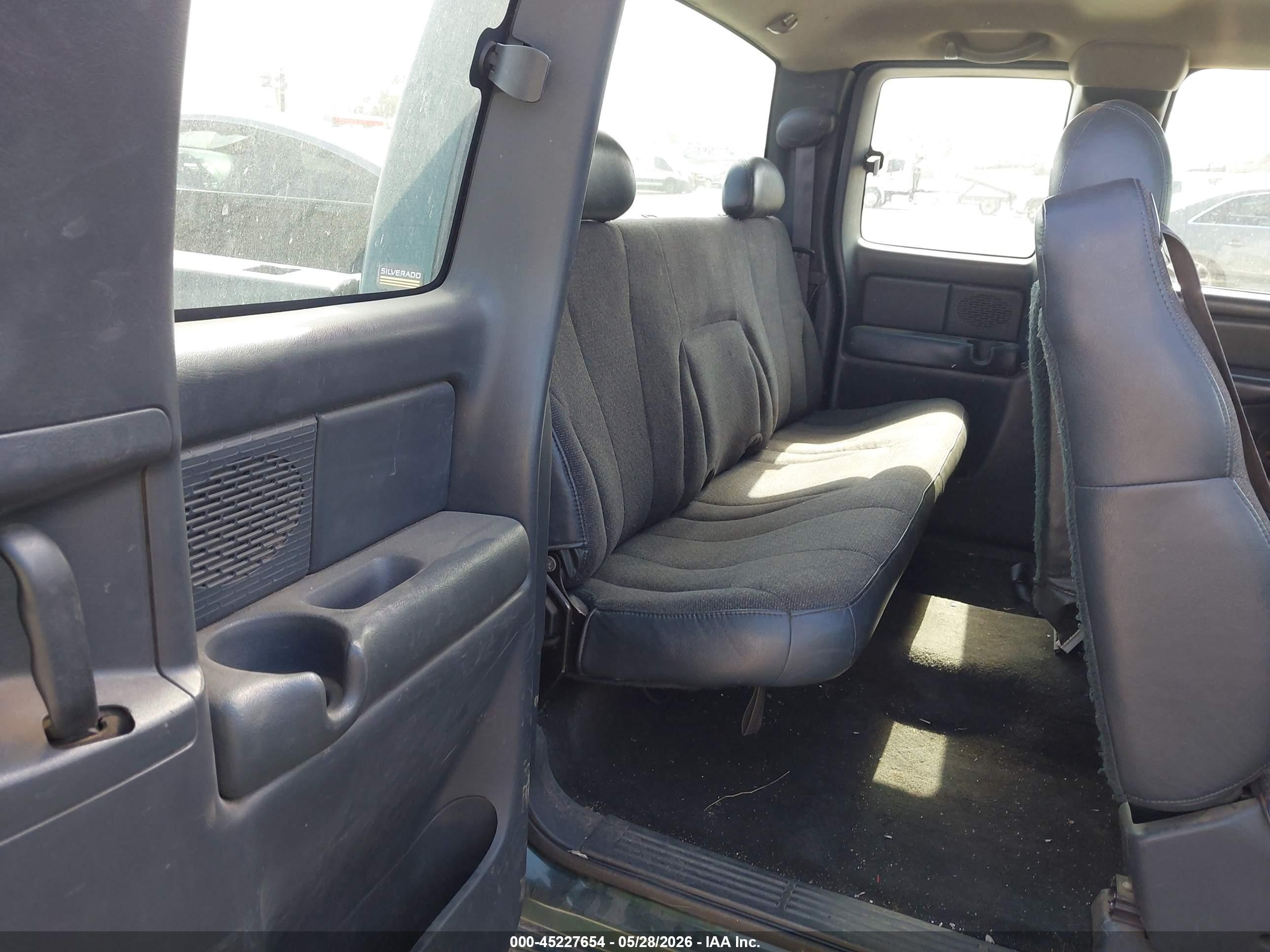 2001 Chevrolet Silverado 1500   Green vin: 2GCEC19W011128061