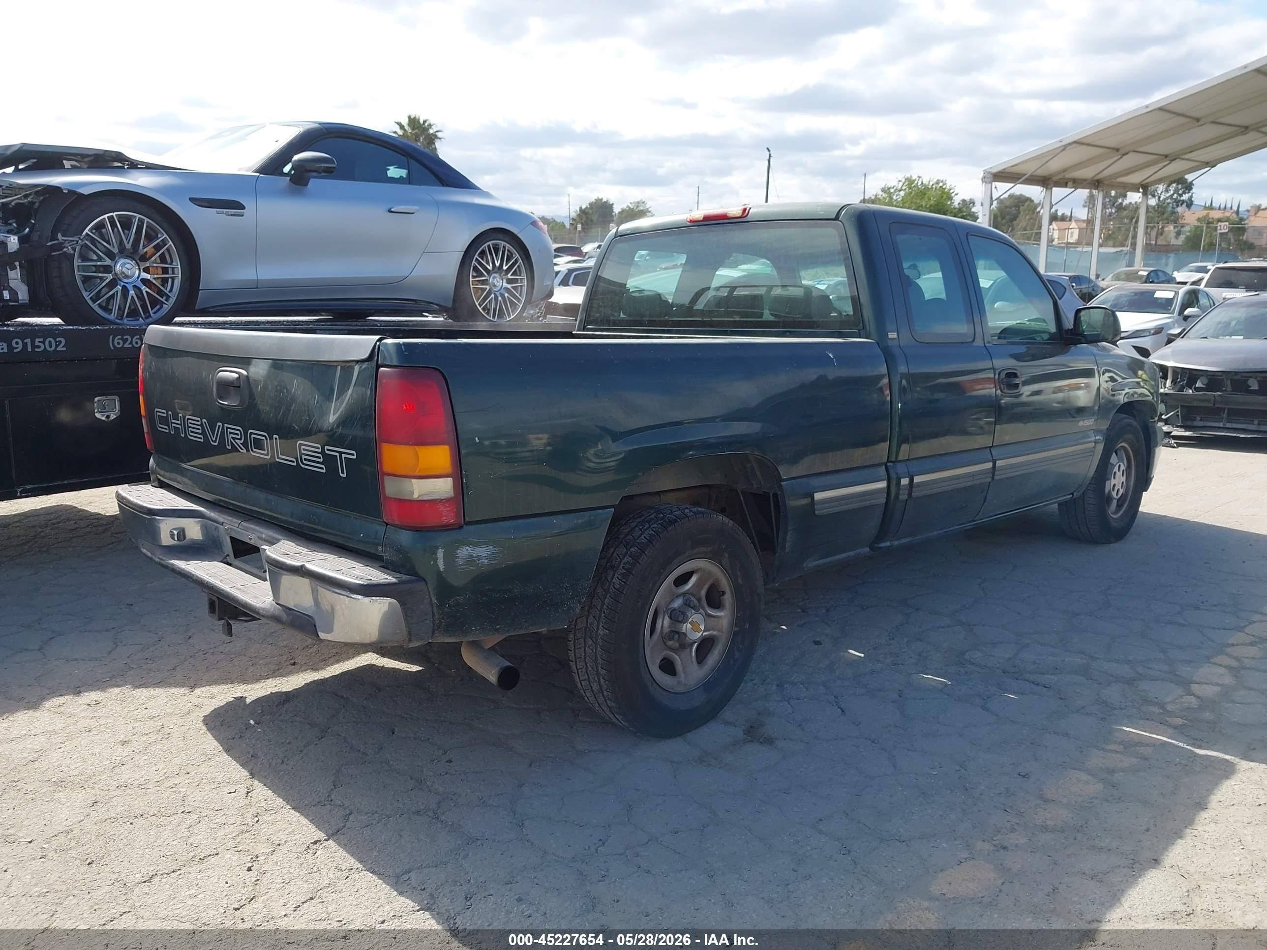 2001 Chevrolet Silverado 1500   Green vin: 2GCEC19W011128061