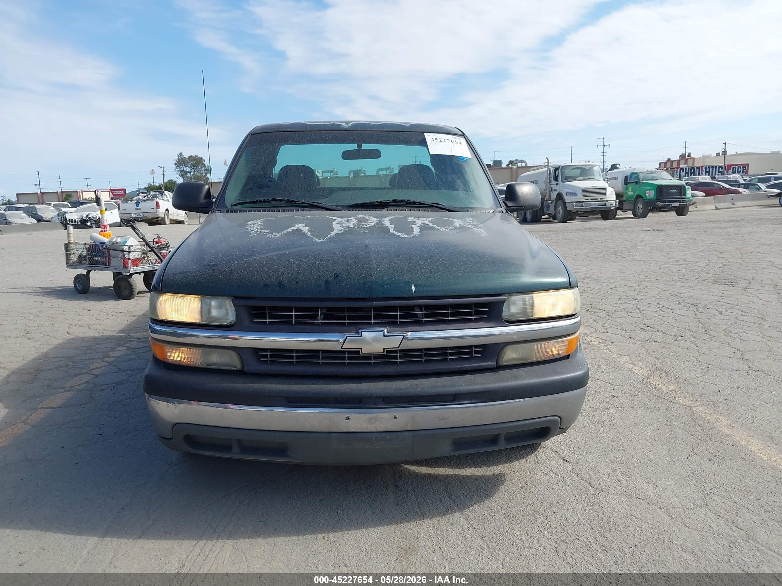 2001 Chevrolet Silverado 1500   Green vin: 2GCEC19W011128061
