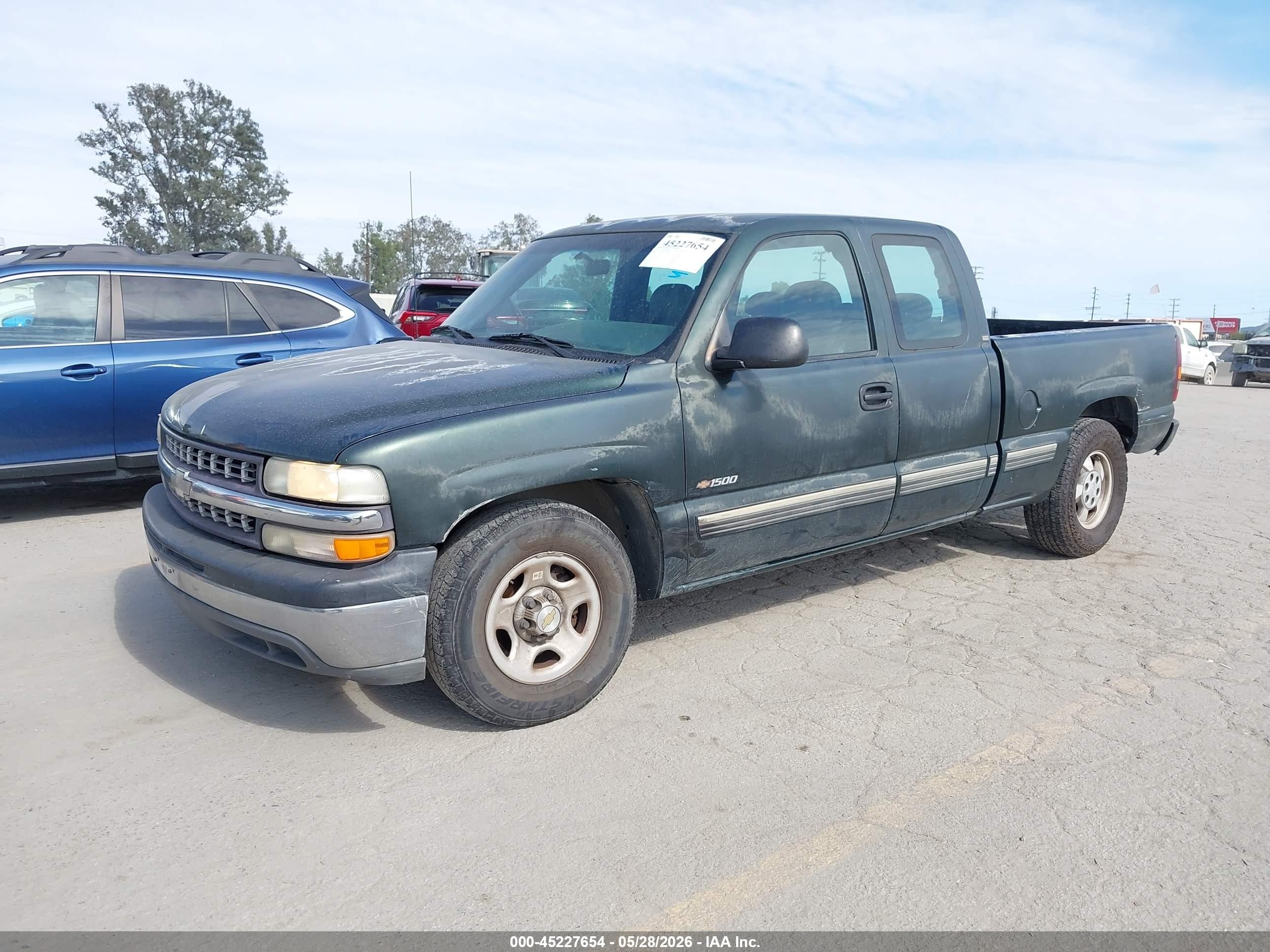 2001 Chevrolet Silverado 1500   Green vin: 2GCEC19W011128061