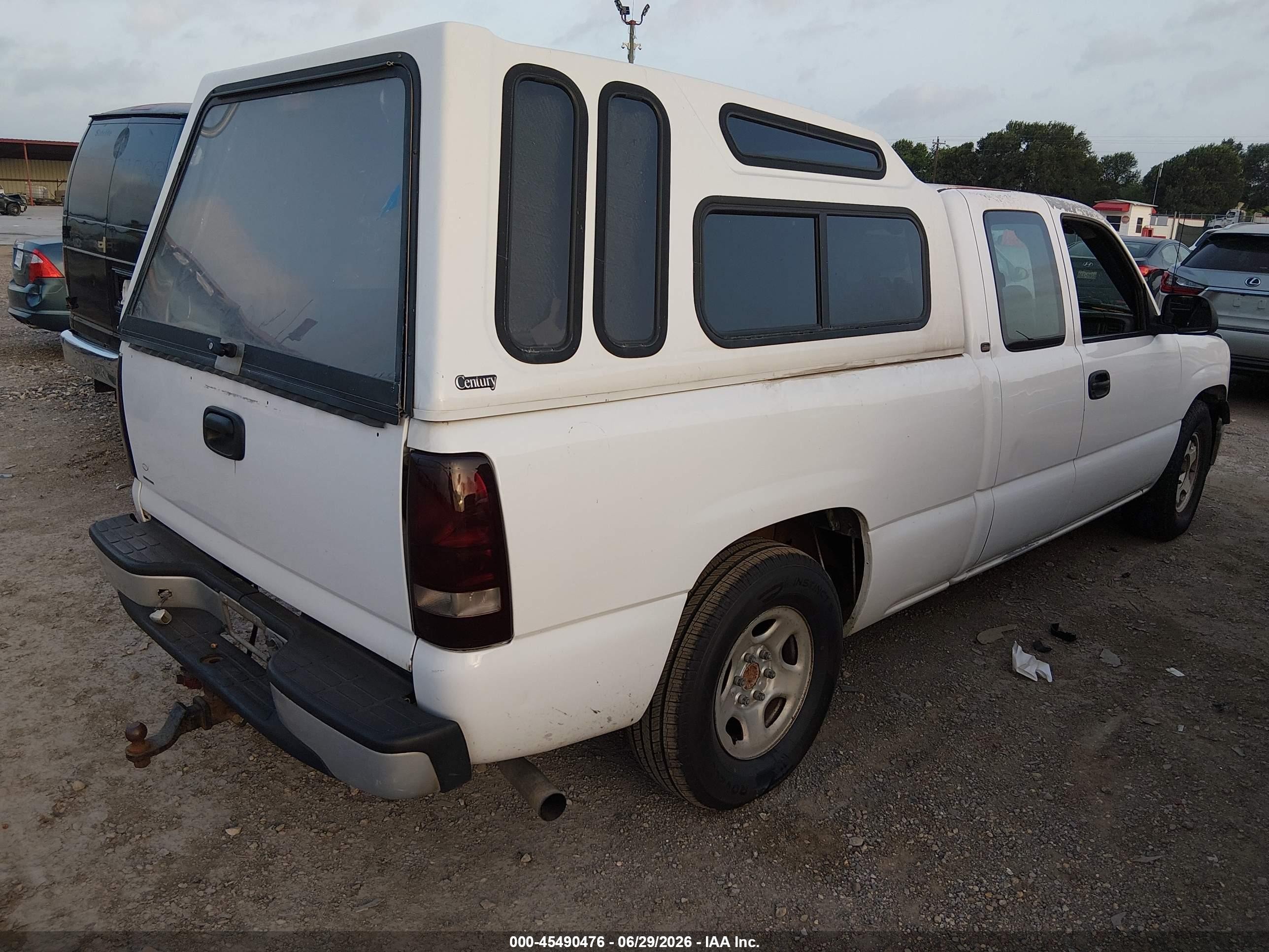 2001 Chevrolet Silverado 1500   White vin: 2GCEC19W111203821