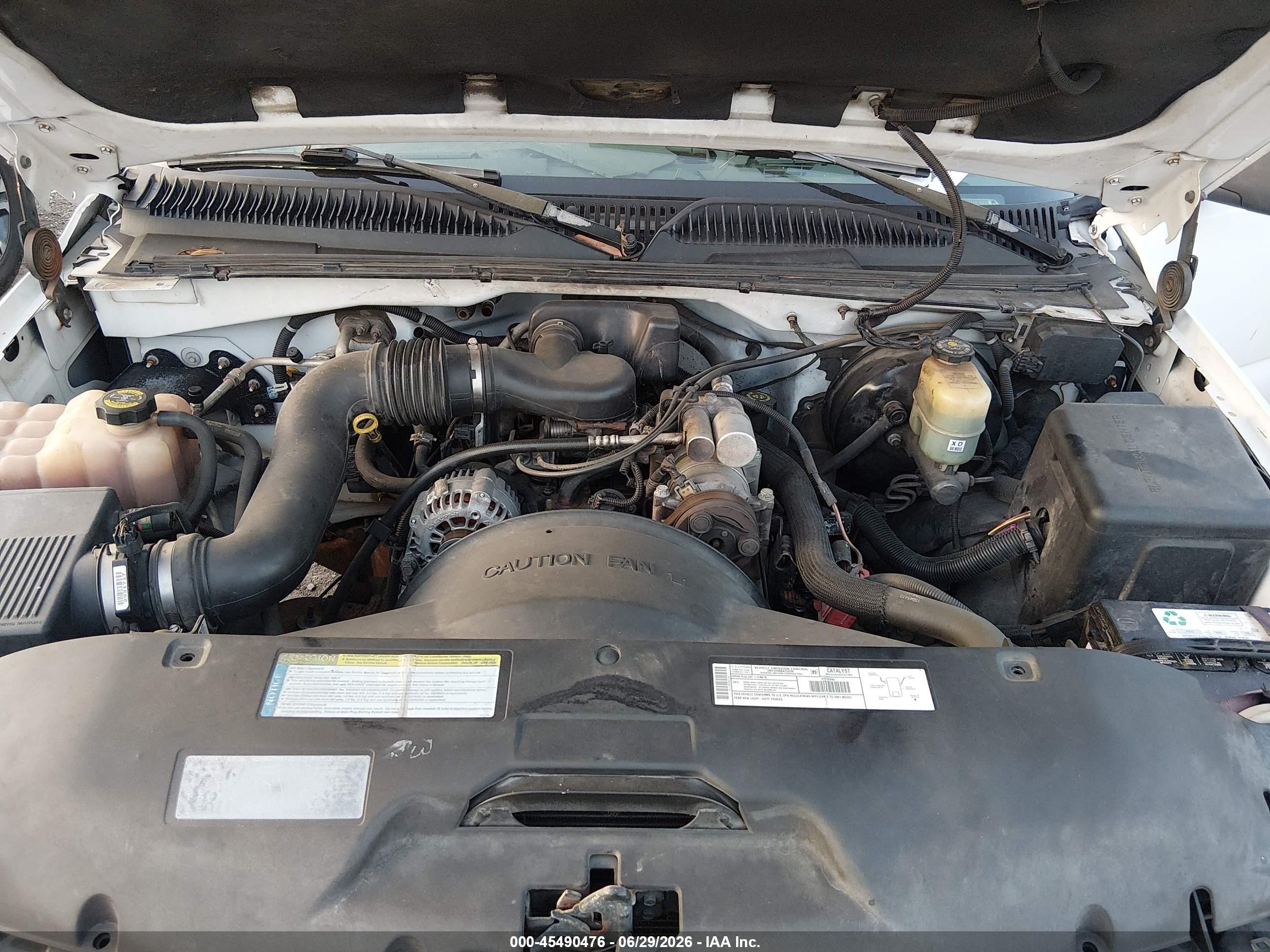 2001 Chevrolet Silverado 1500   White vin: 2GCEC19W111203821