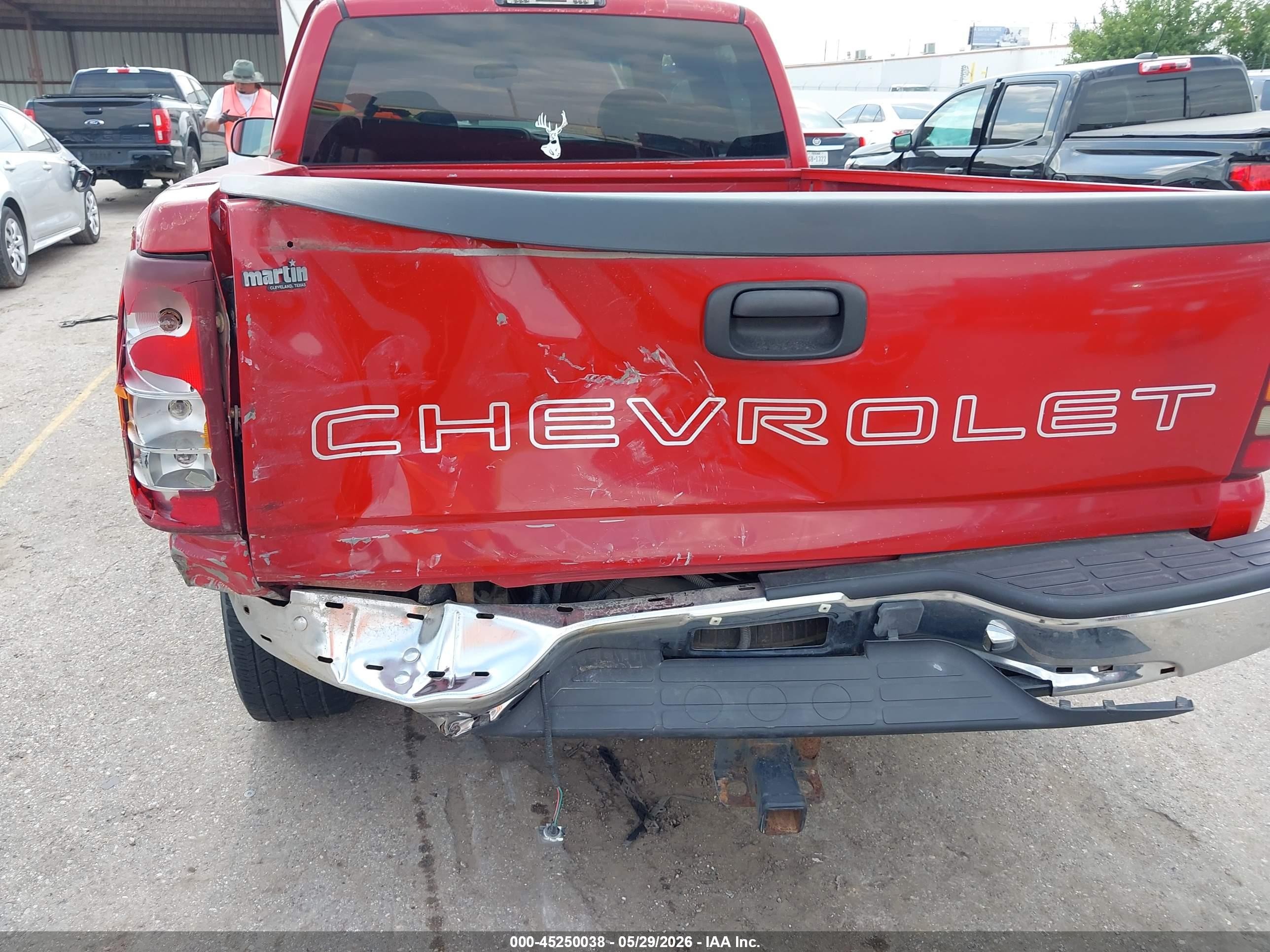 2002 Chevrolet Silverado 1500   Red vin: 2GCEC19W221239762