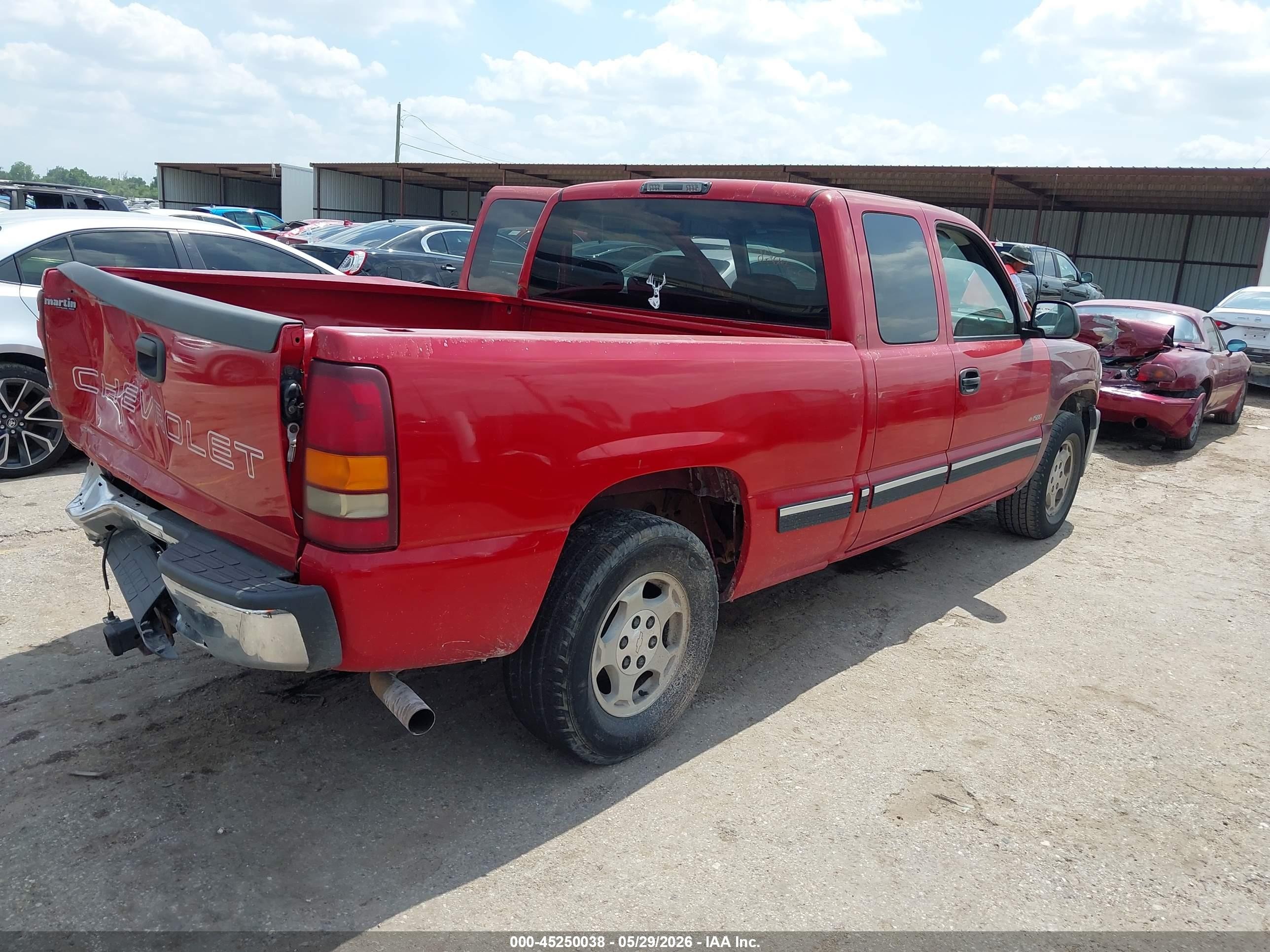 2002 Chevrolet Silverado 1500   Red vin: 2GCEC19W221239762