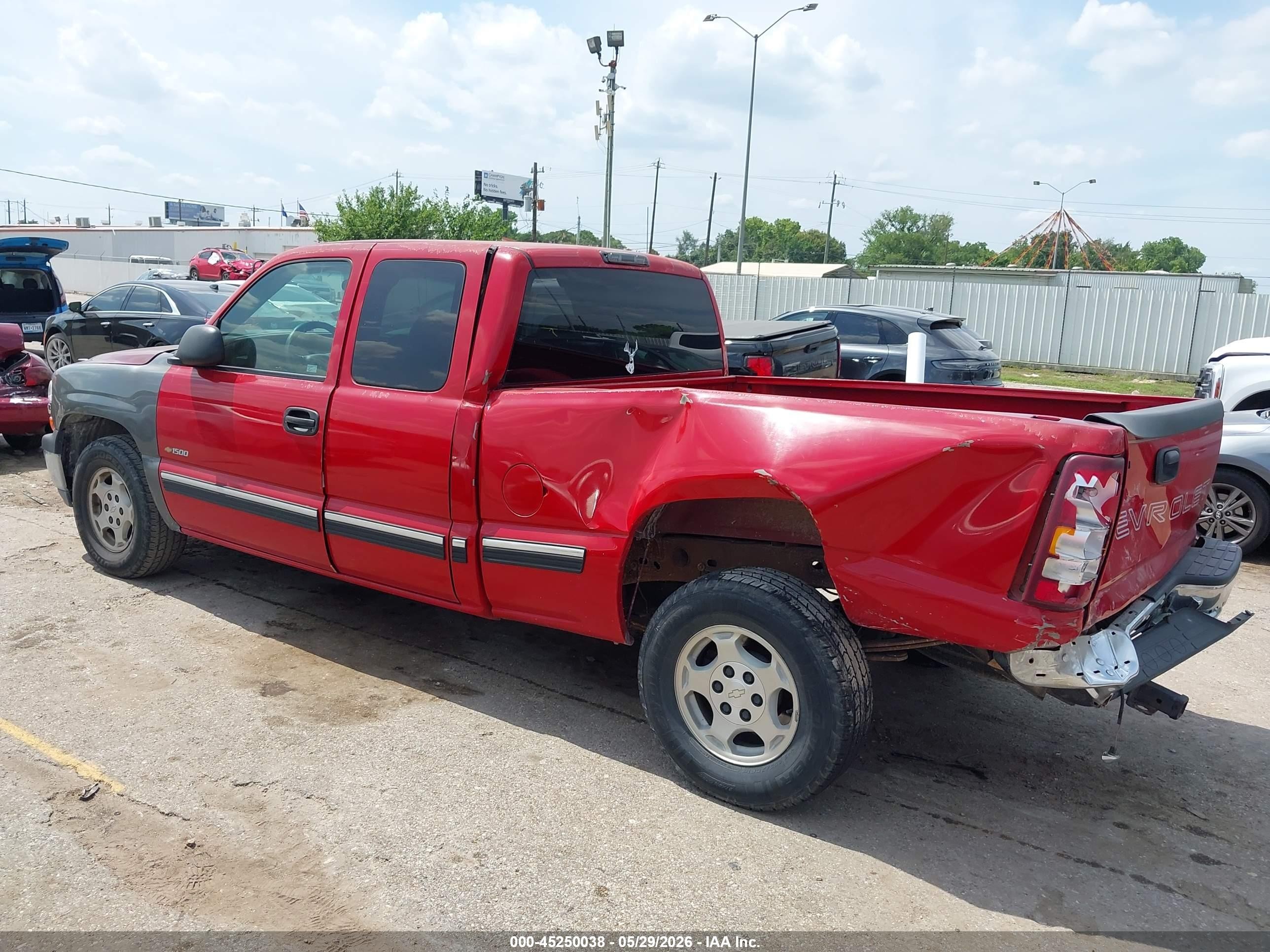 2002 Chevrolet Silverado 1500   Red vin: 2GCEC19W221239762