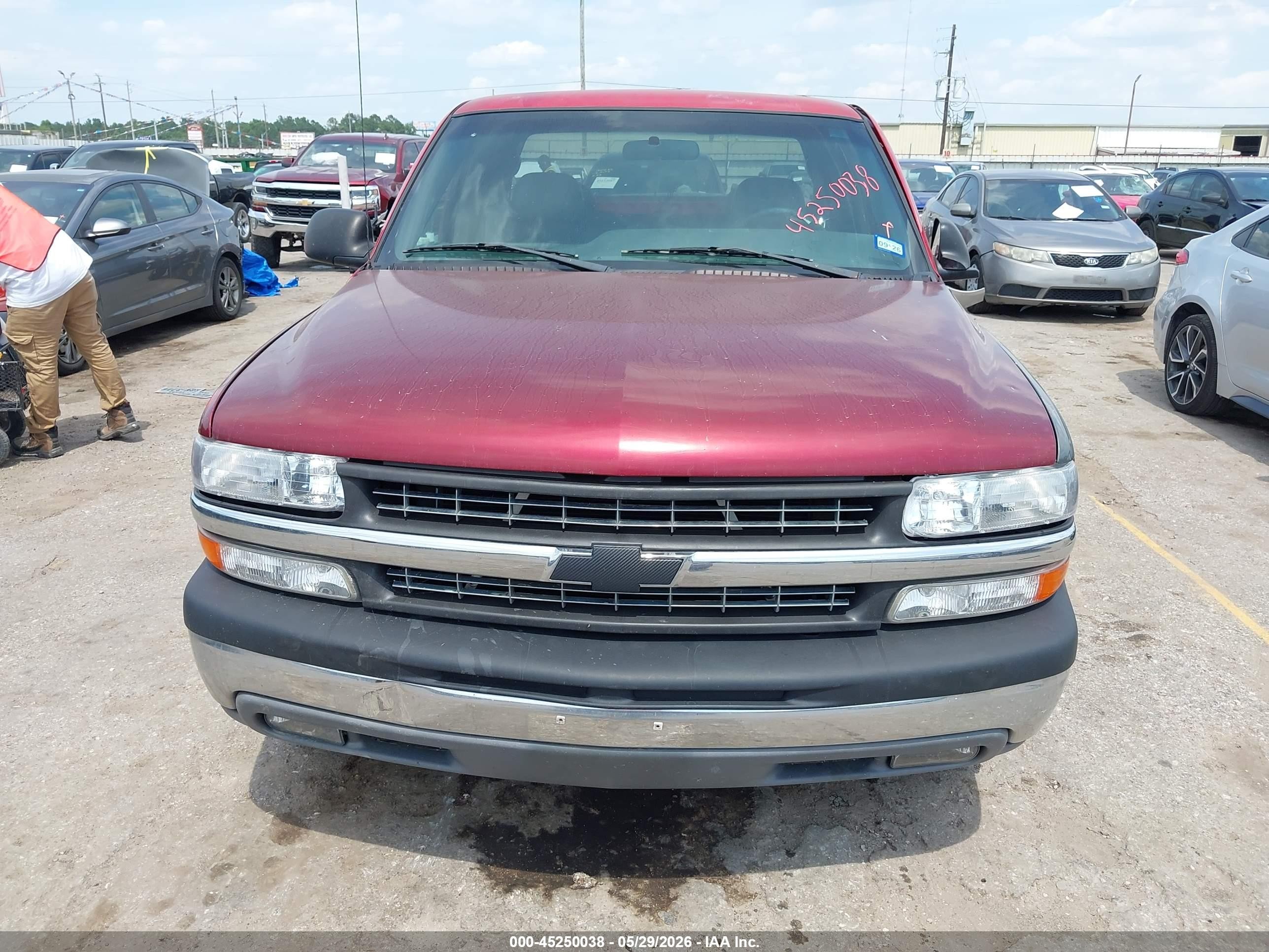 2002 Chevrolet Silverado 1500   Red vin: 2GCEC19W221239762