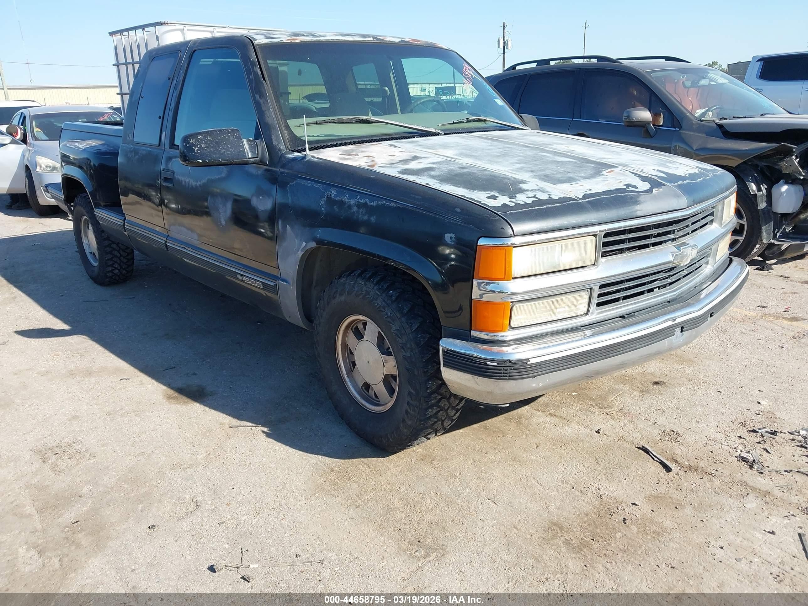 2GCEC19W2V1161813